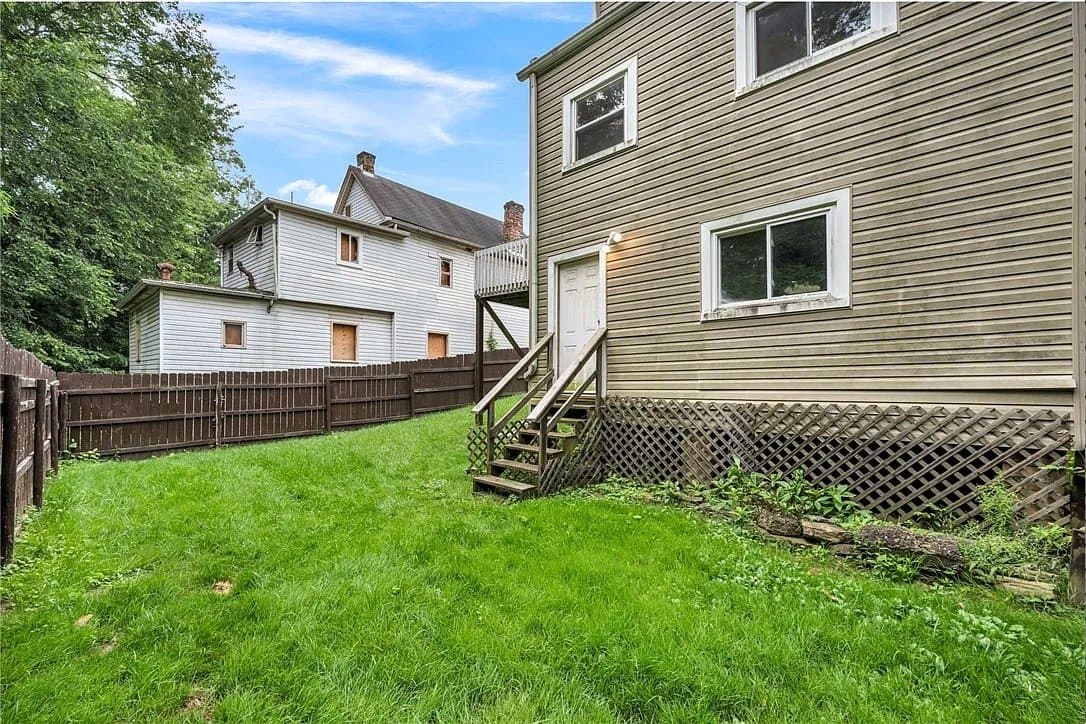 Pittsburgh House: 14 Arnold