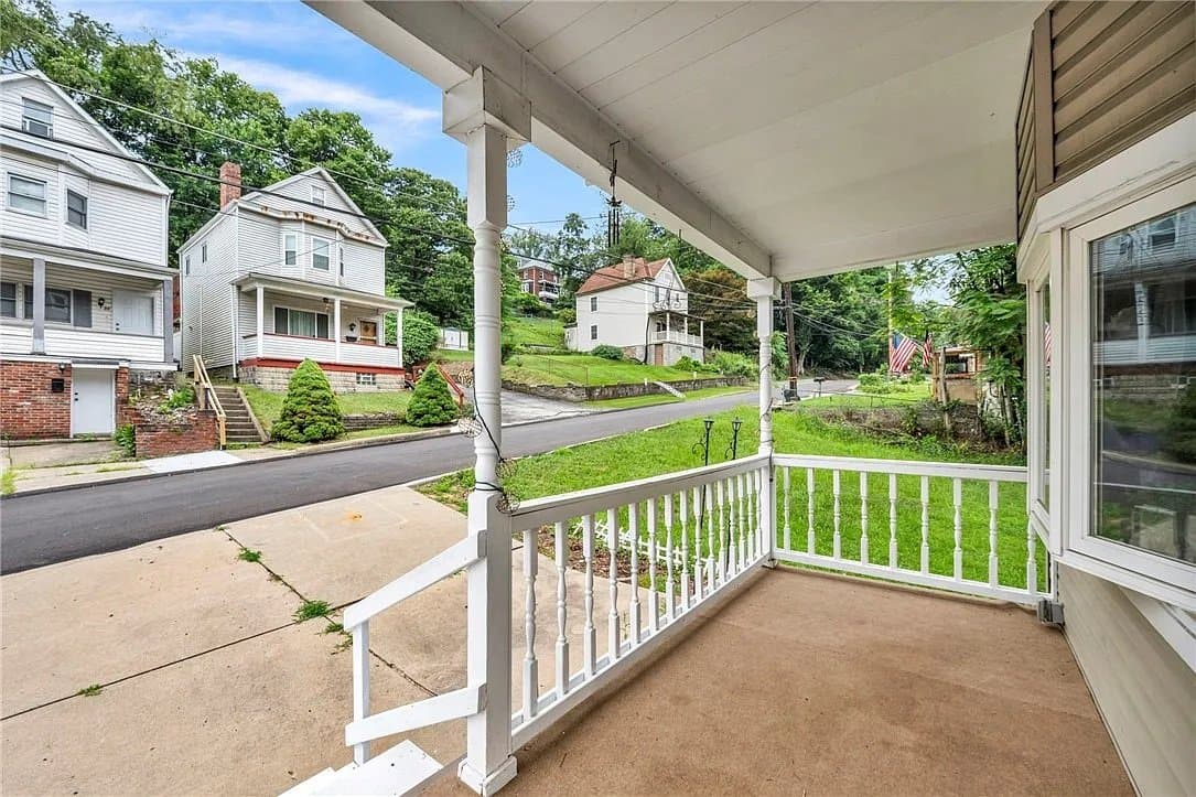 Pittsburgh House: 14 Arnold