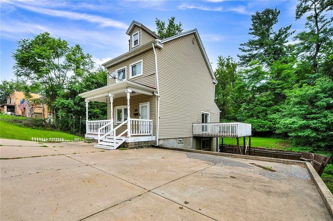 Pittsburgh House: 14 Arnold