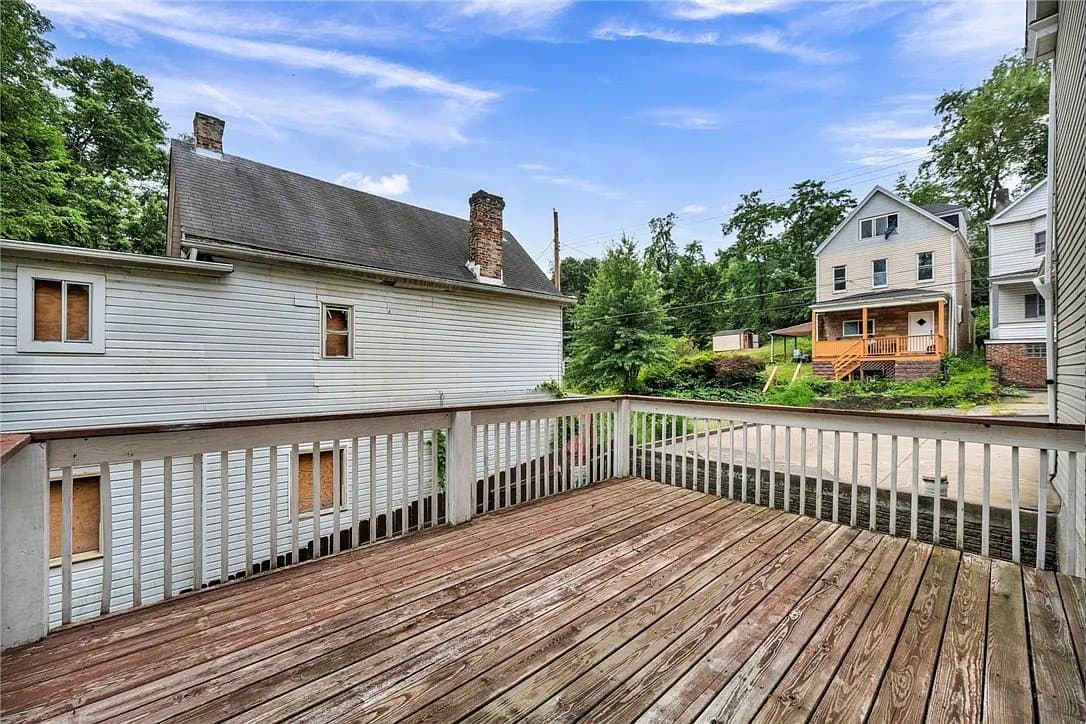 Pittsburgh House: 14 Arnold