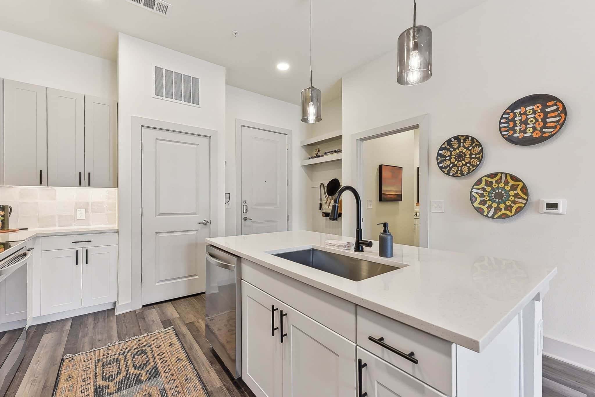 Austin Apartment: 2210 Lynnbrook Dr