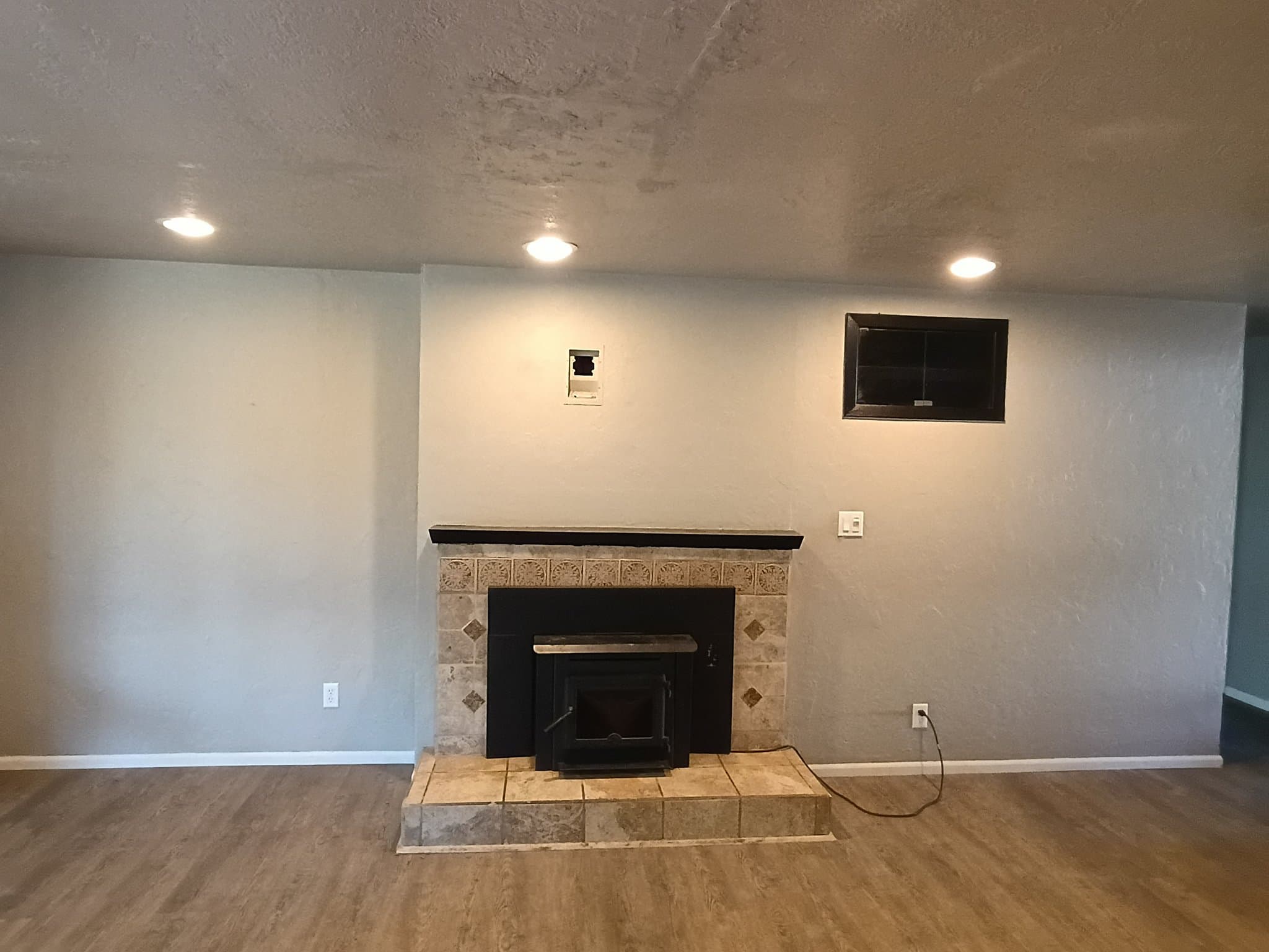 Eugene House: 180 Bushnell Ln