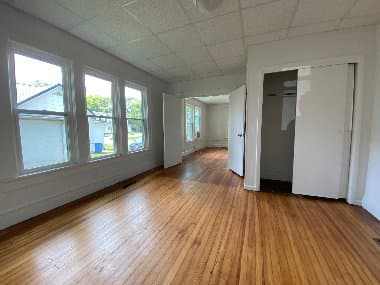Glasgow Apartment: 402 E Wayne Street
