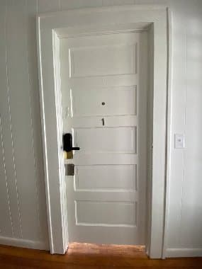 Glasgow Apartment: 402 E Wayne Street