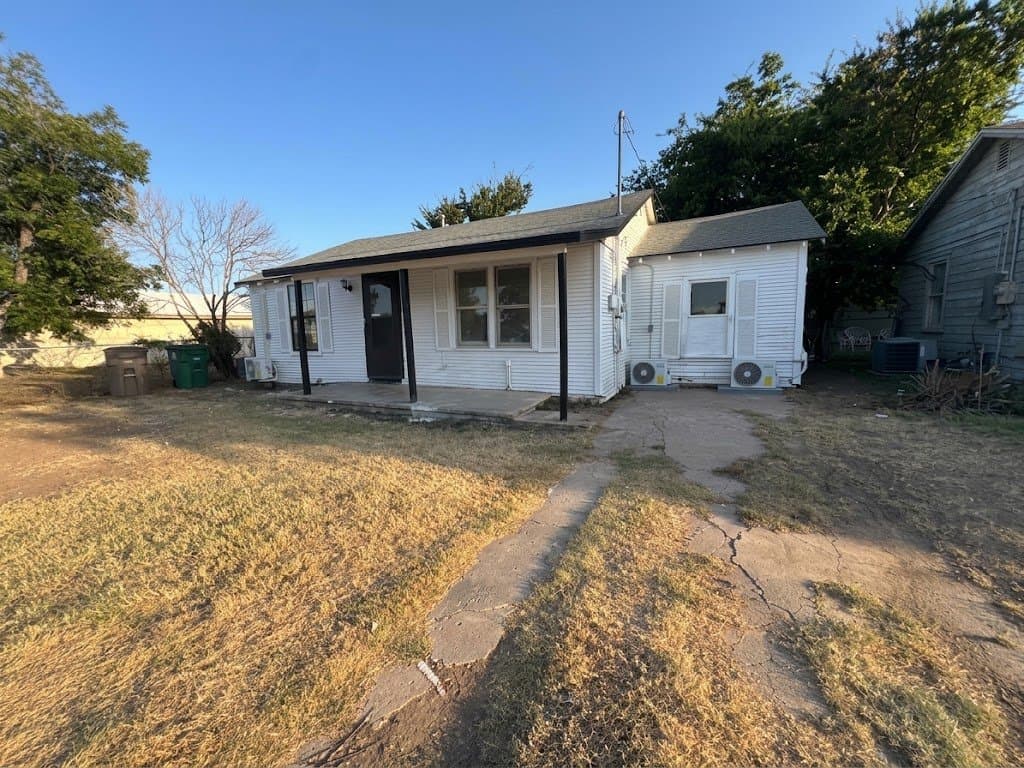 San Angelo House: 1829 Spaulding St