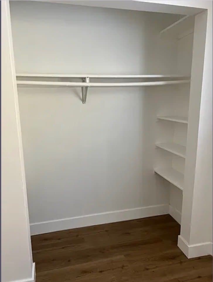 Los Angeles Apartment: 528 N Alexandria Ave