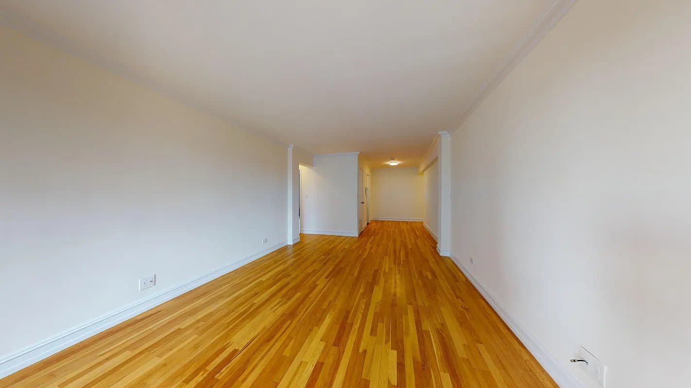 New York Apartment: 305 West 13th Street