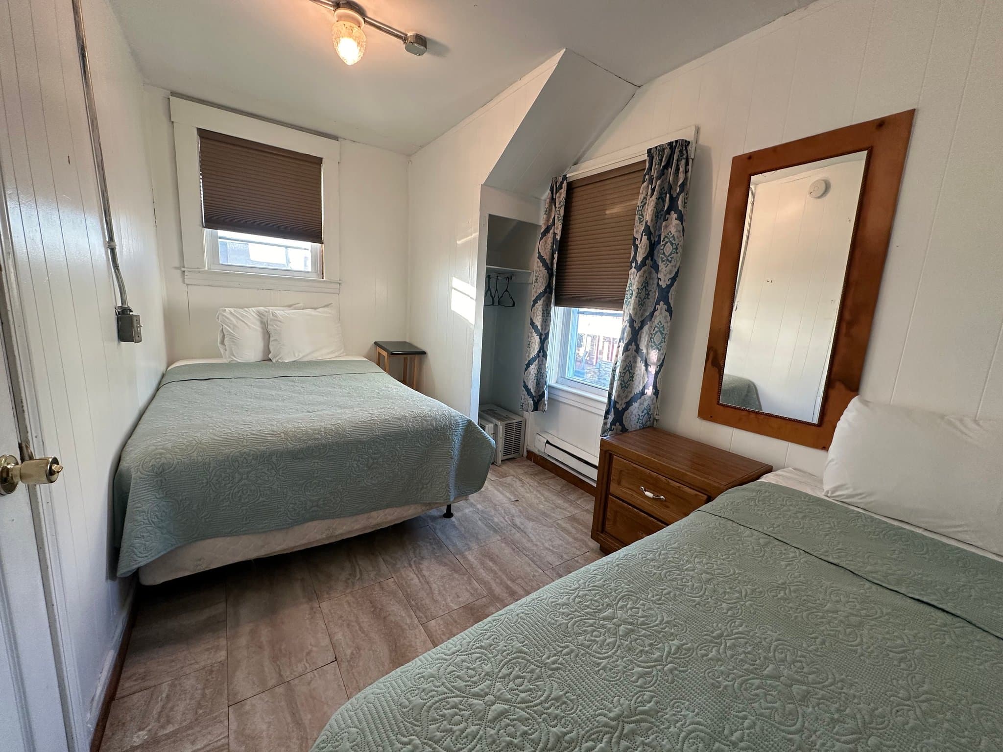Hampton Townhome: 17 M Street, Unit A