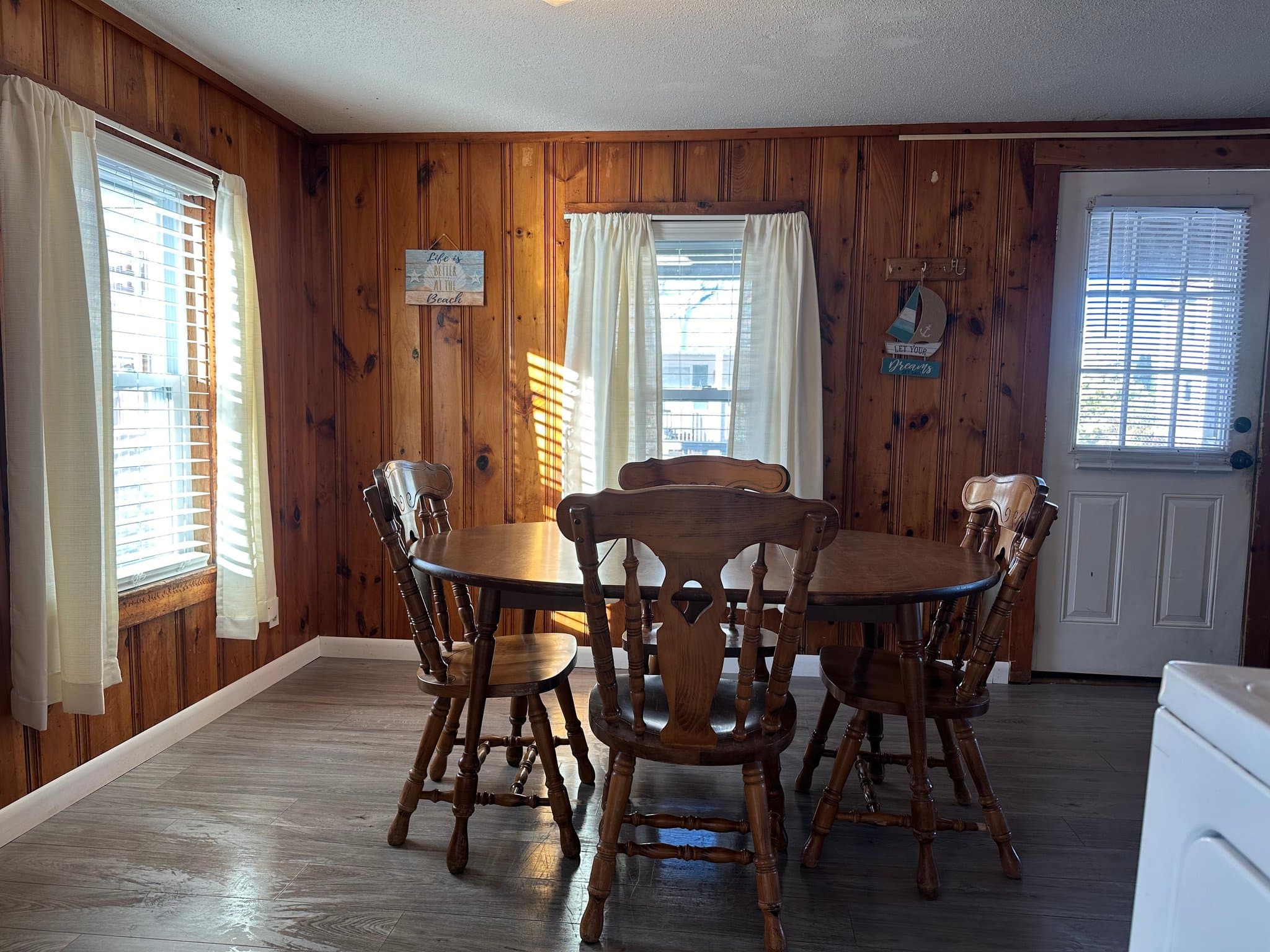 Hampton Townhome: 17 M Street, Unit A