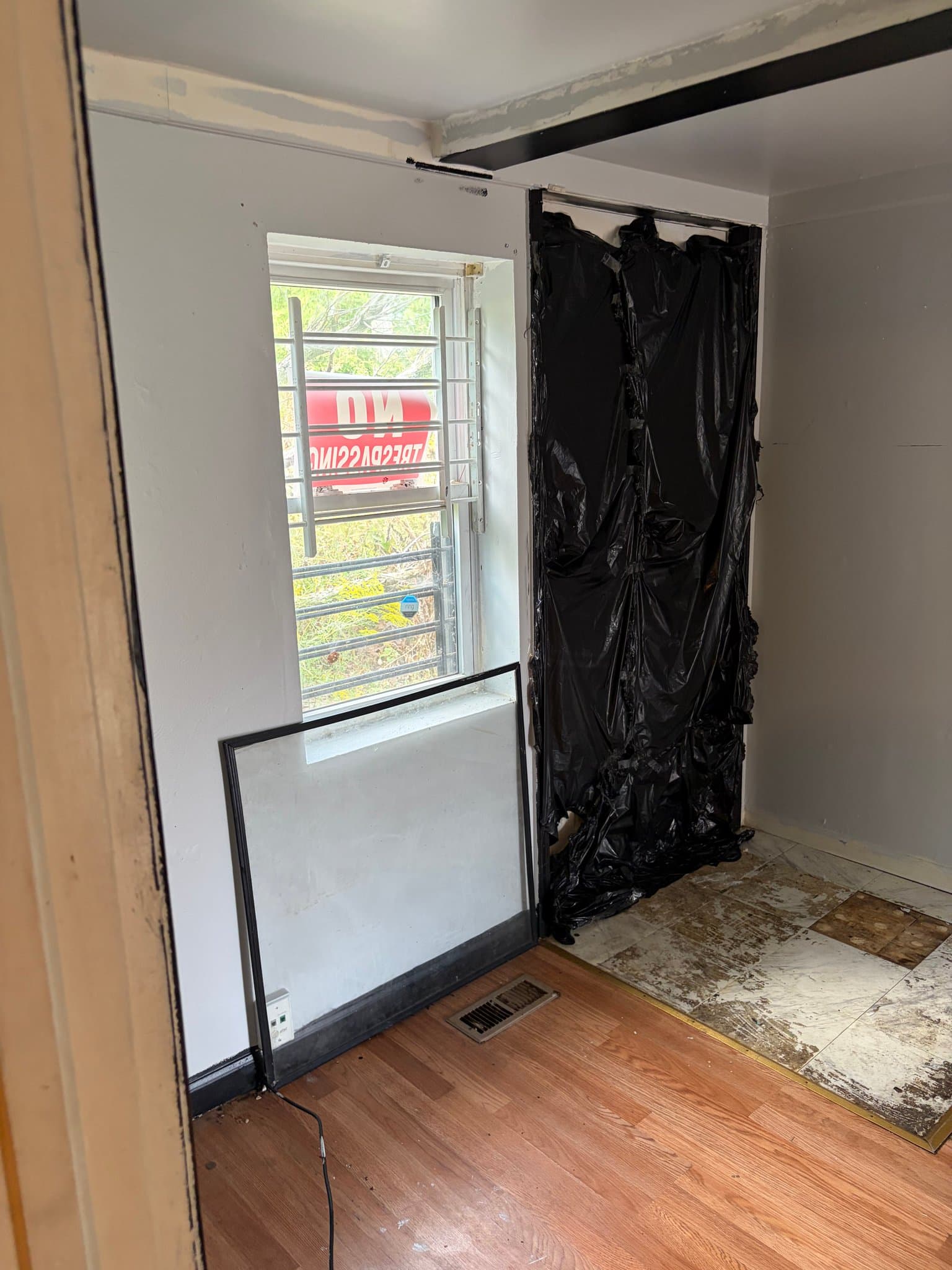 Detroit House: 15871 Fairmount Drive