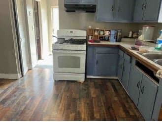 New Kensington House: 1024 Kenneth Ave