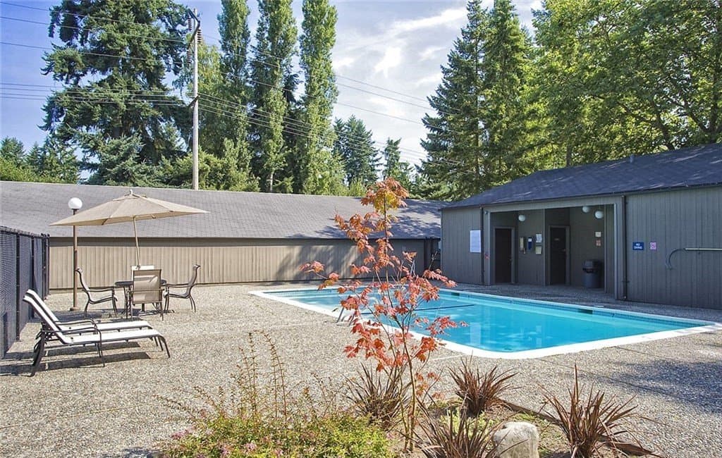 Redmond Townhome: 6448 138TH AVE NE