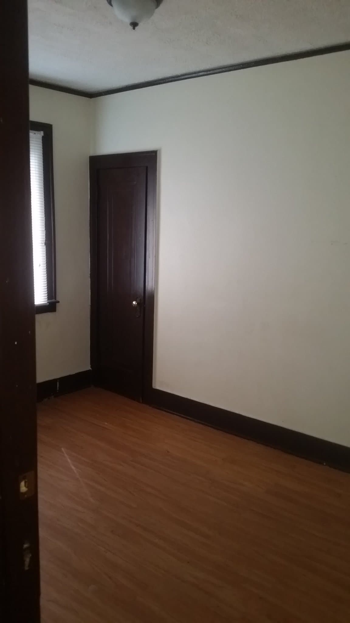 Detroit Apartment: 516 W Margaret St