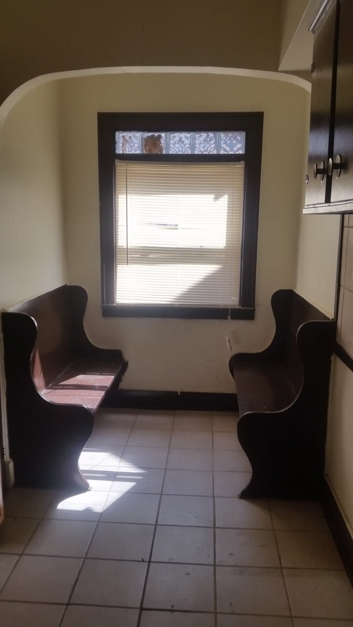 Detroit Apartment: 516 W Margaret St
