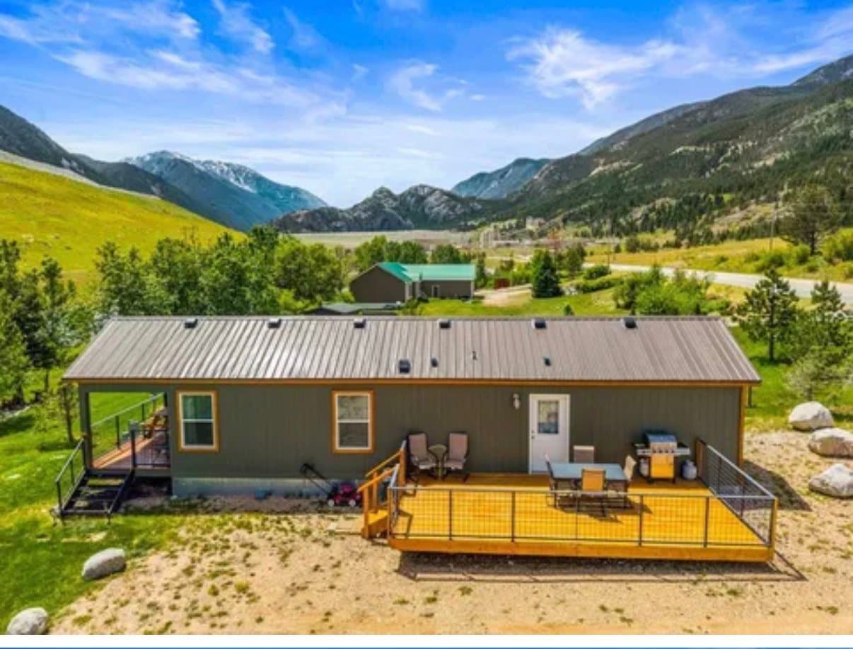 Nye House: 2493 Nye Road