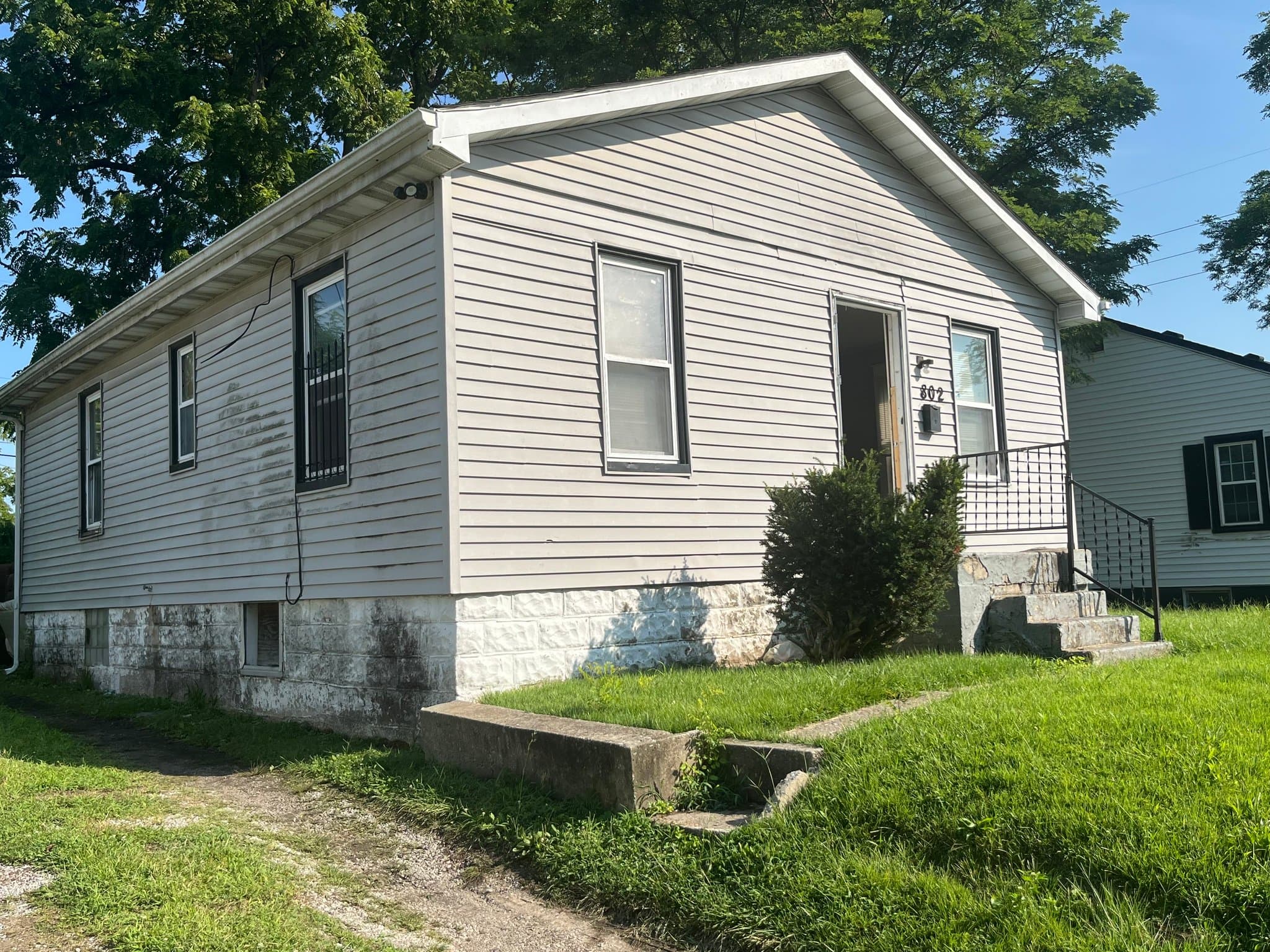 East St. Louis House: 802 N 71st St.