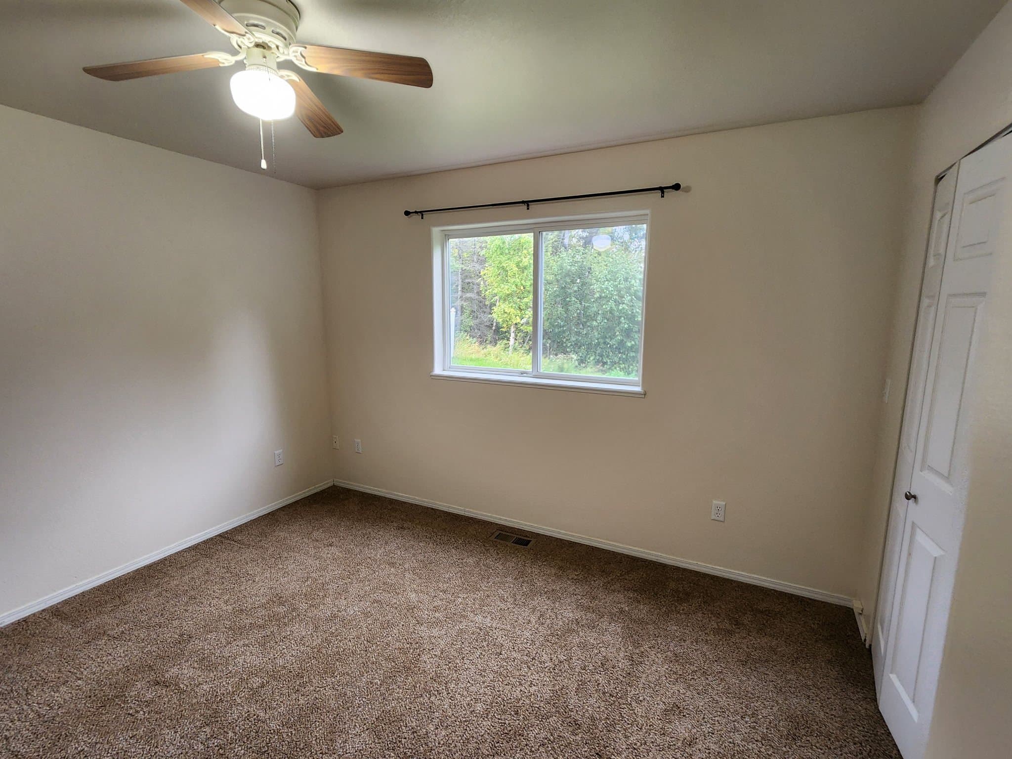 Wasilla House: 1651 N Lacy Loop