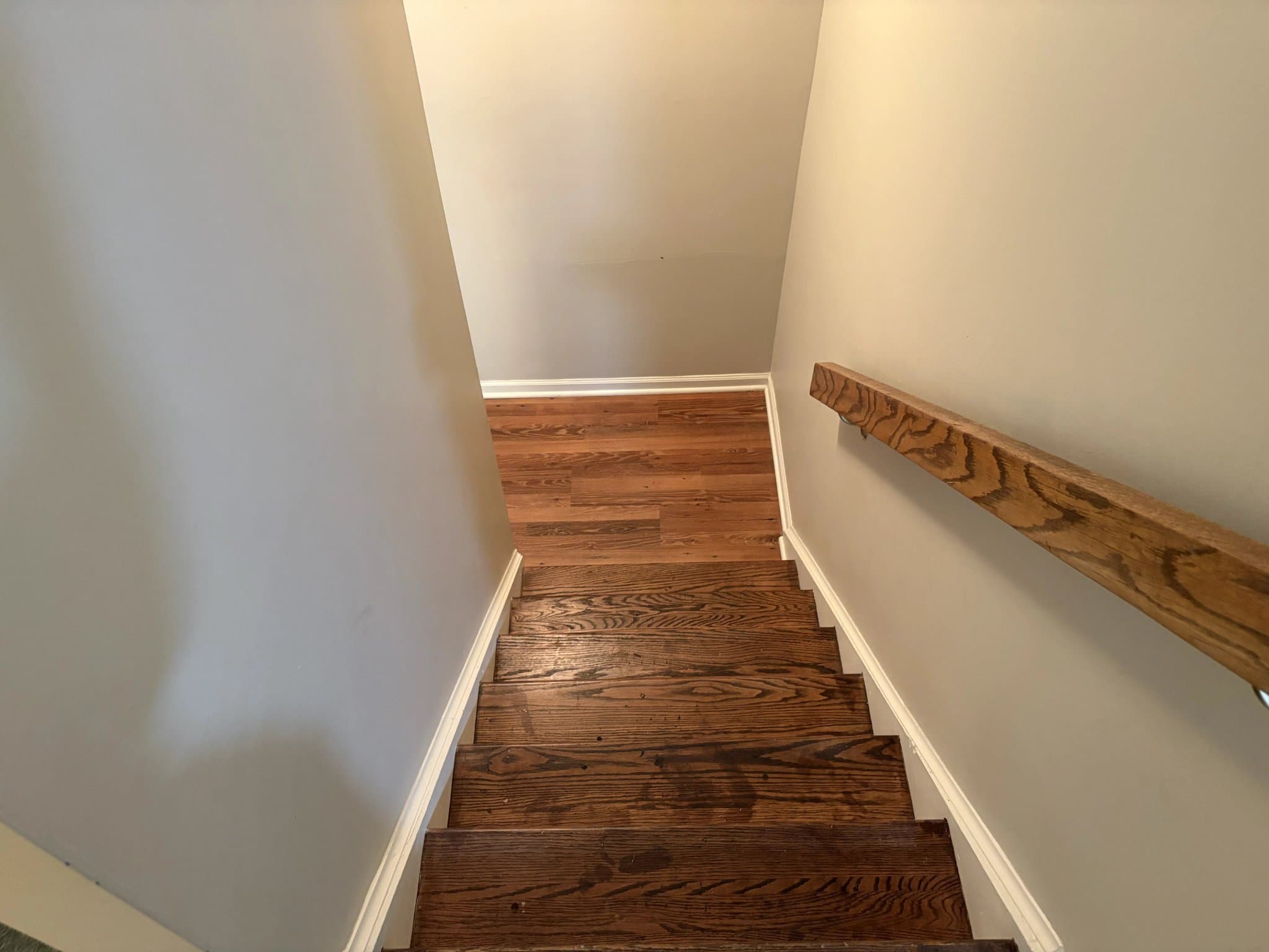Bolingbrook House: 277 Navajo Dr