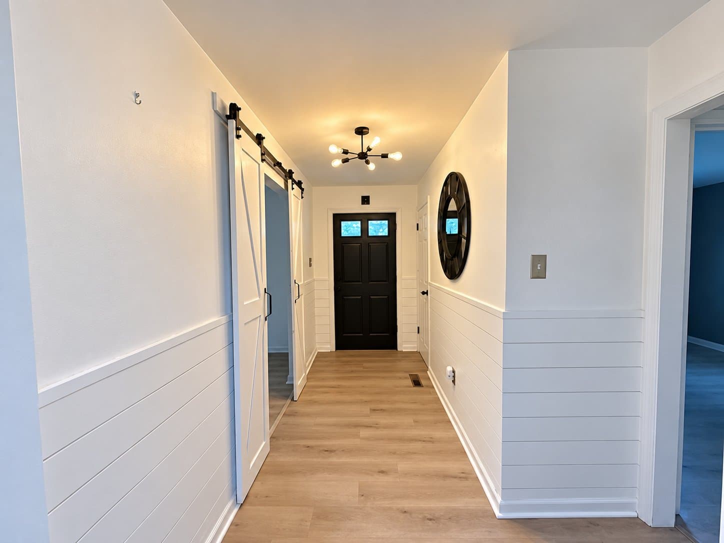 Chesterfield House: 6620 Welch Dr