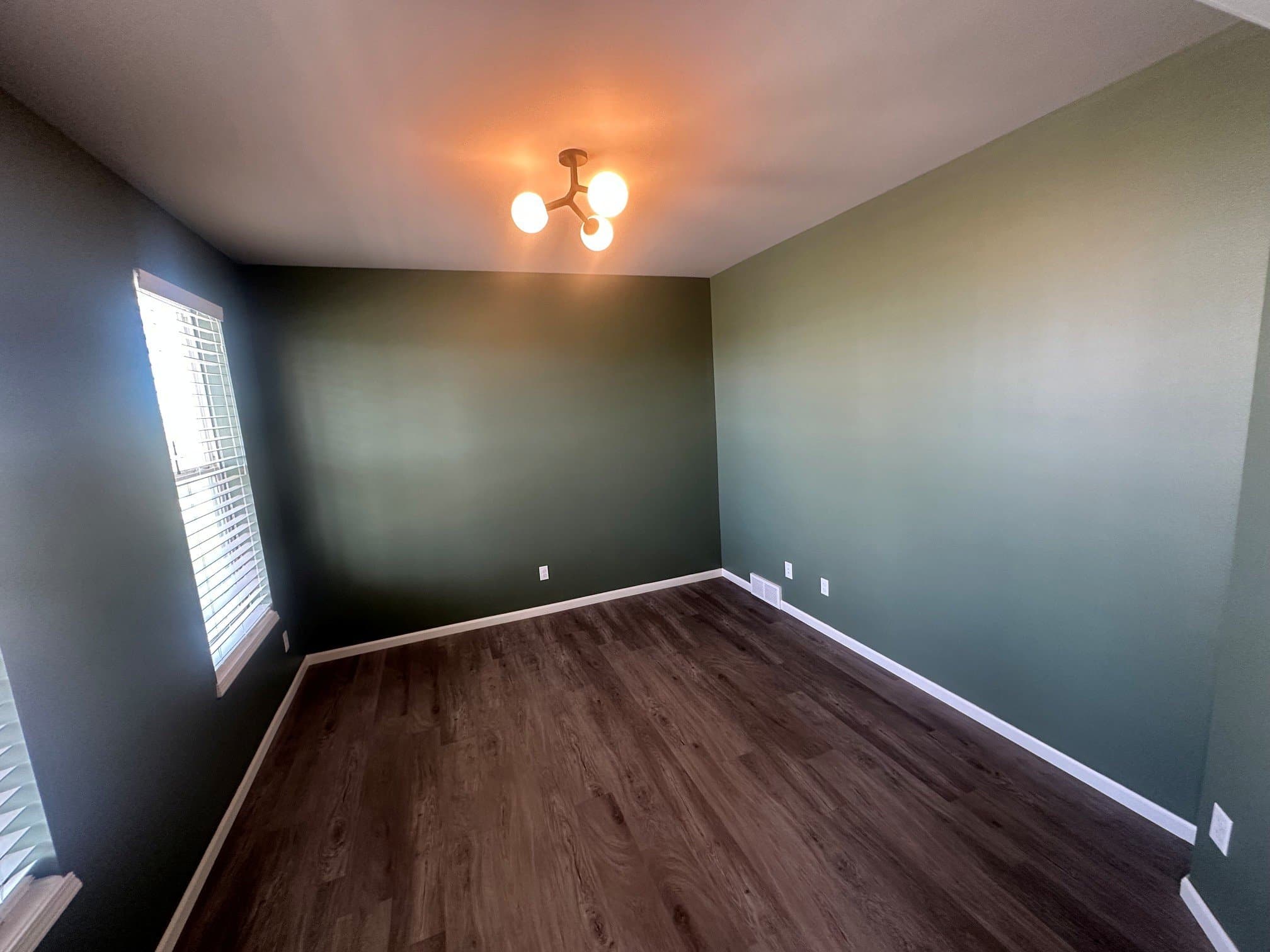 Madison House: 533 redan dr