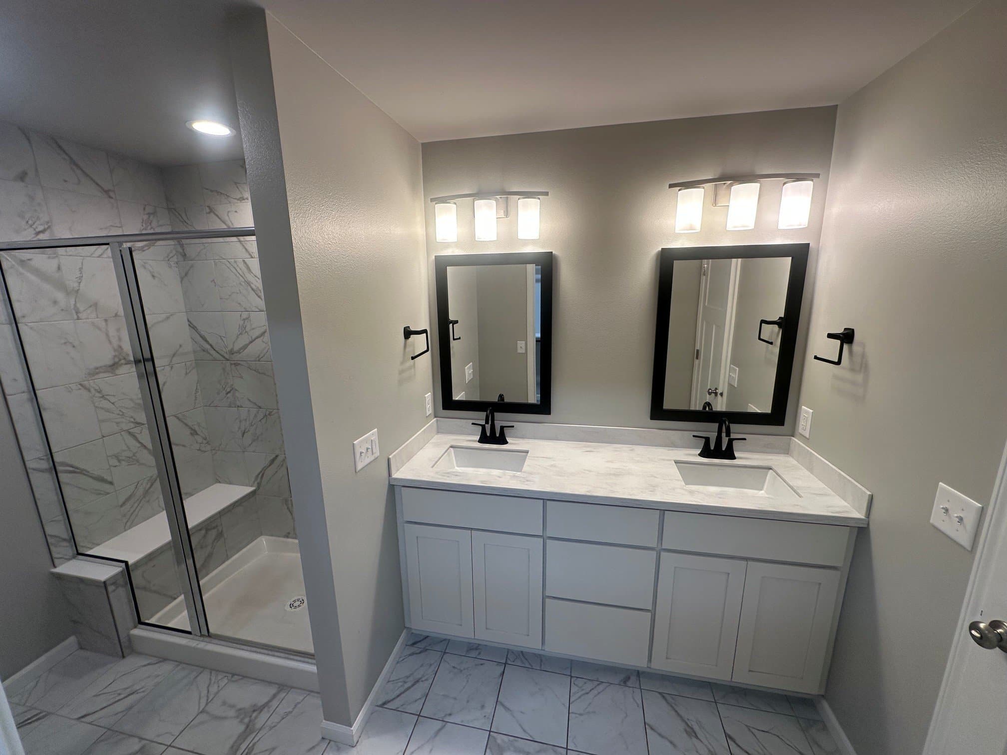 Madison House: 533 redan dr