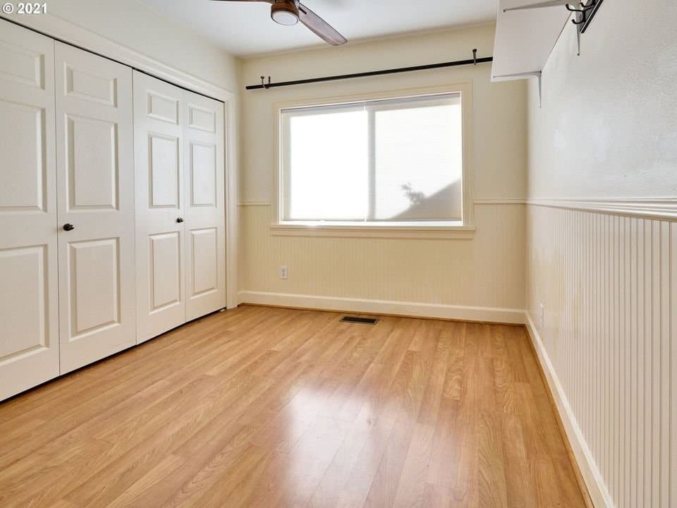 Hubbard Single Room: 3289 3rd St