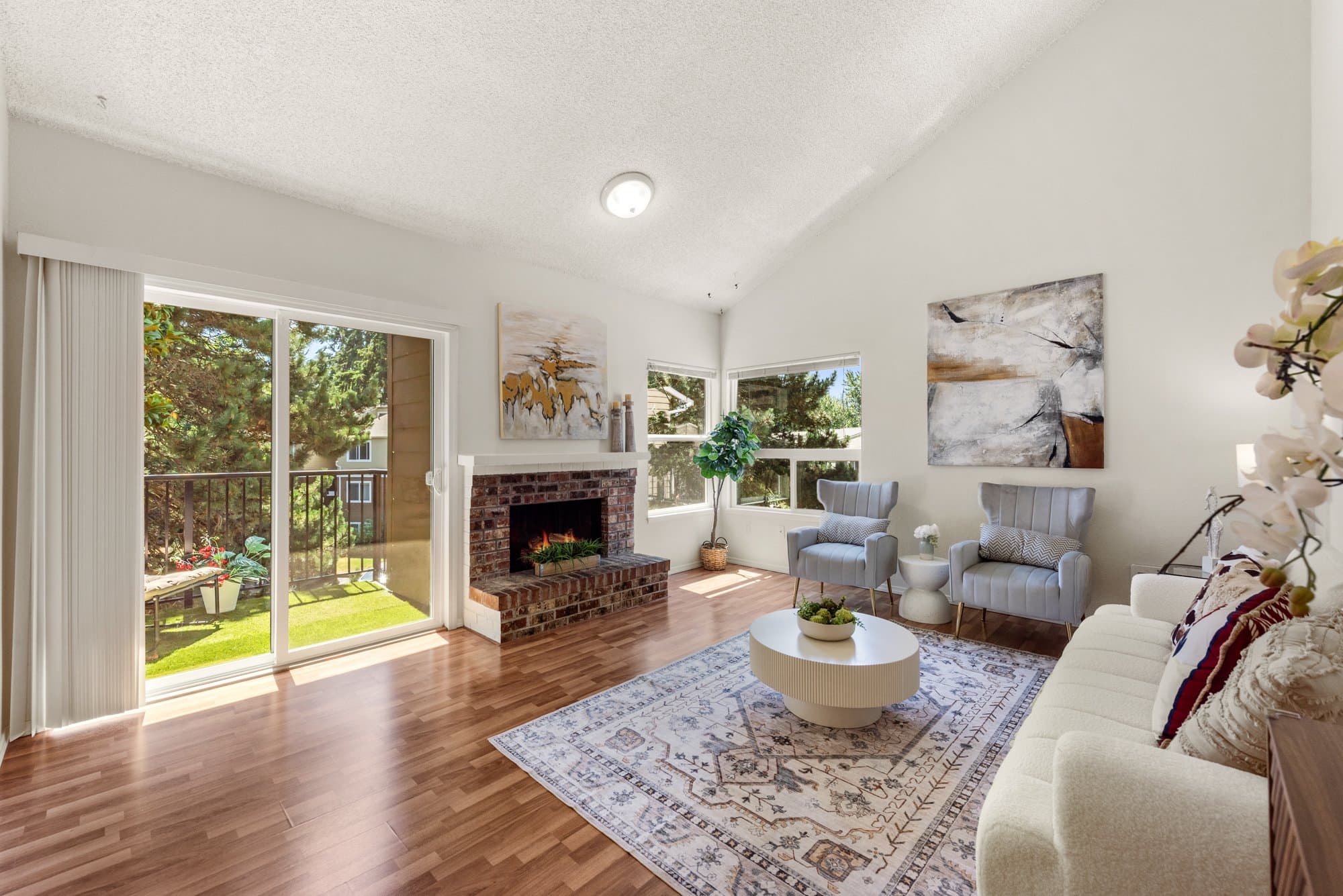 Everett Condo: 820 Cady RD