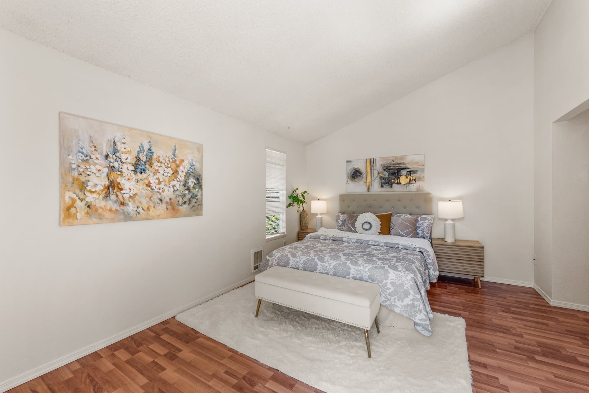 Everett Condo: 820 Cady RD