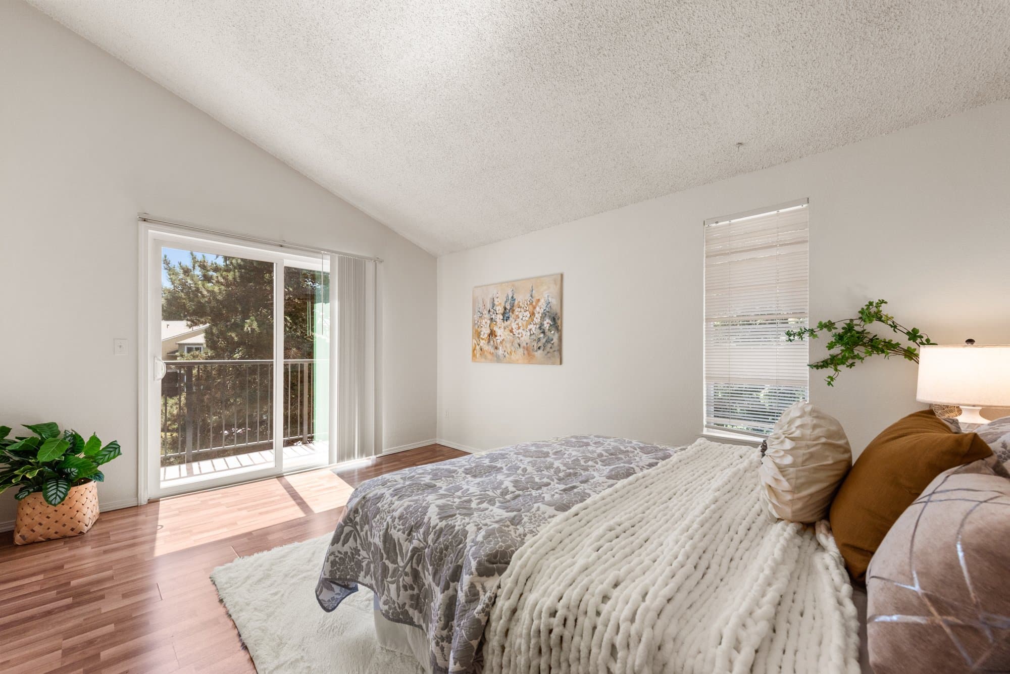 Everett Condo: 820 Cady RD