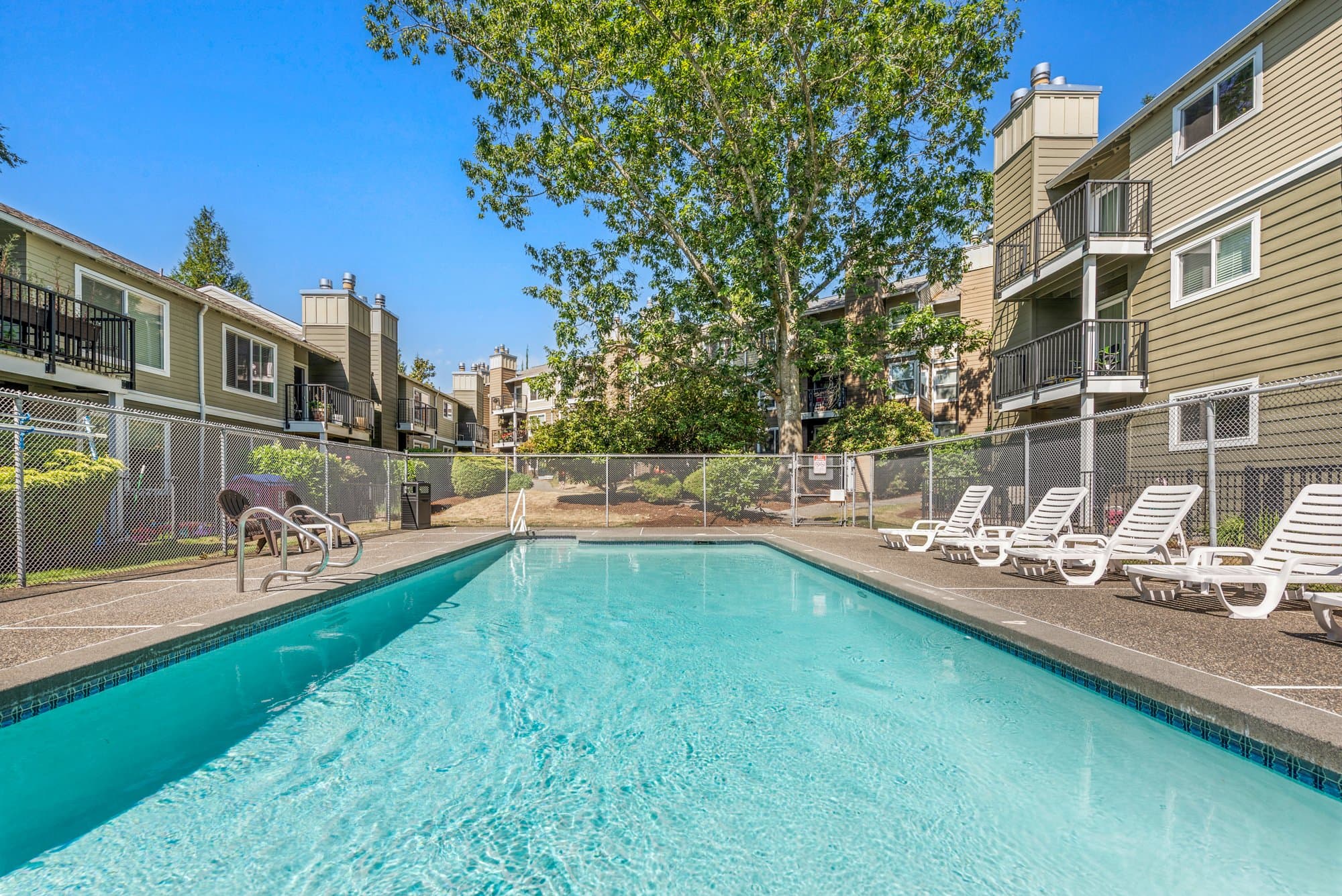 Everett Condo: 820 Cady RD