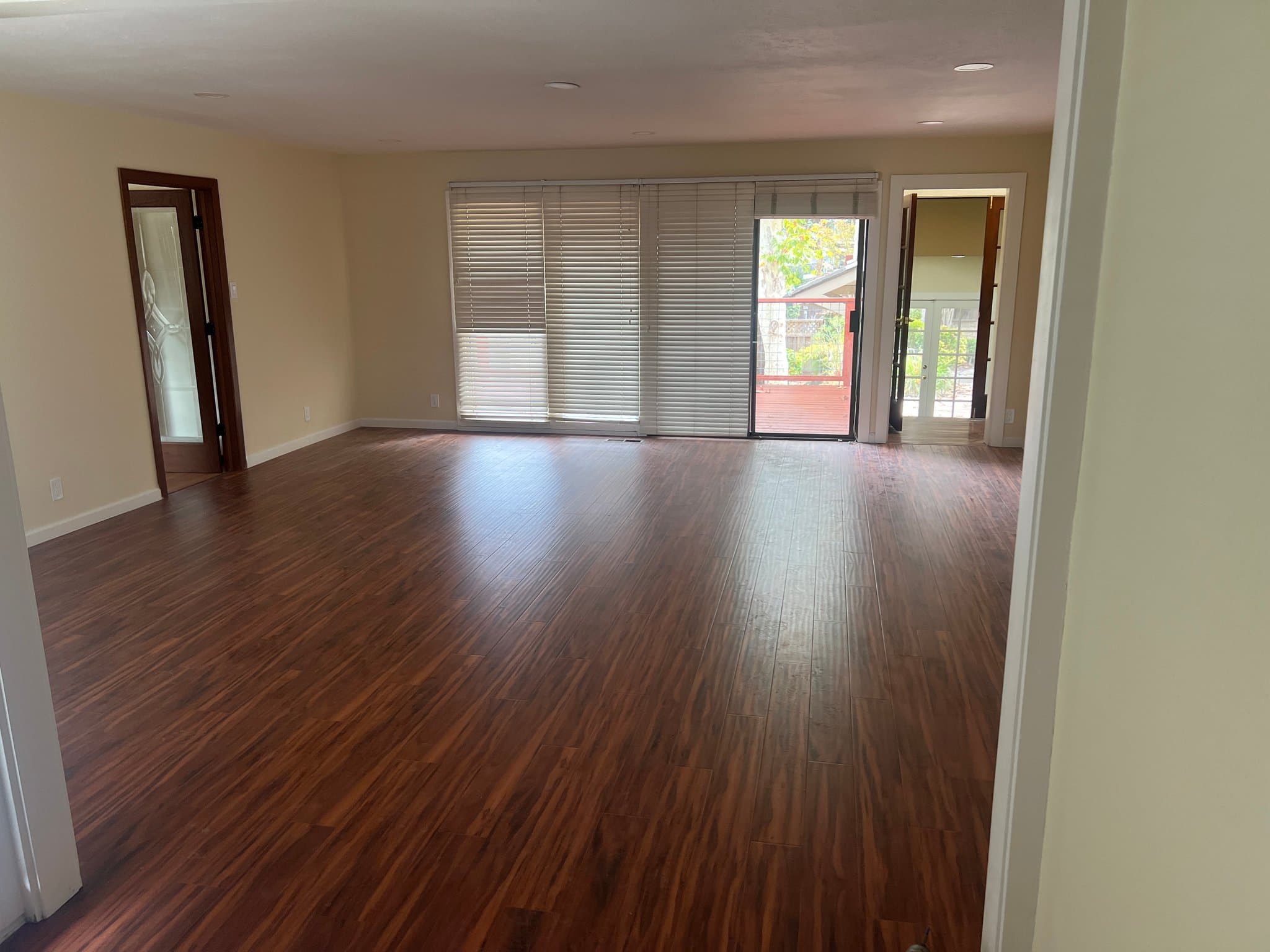 Pleasanton House: 356 adams way