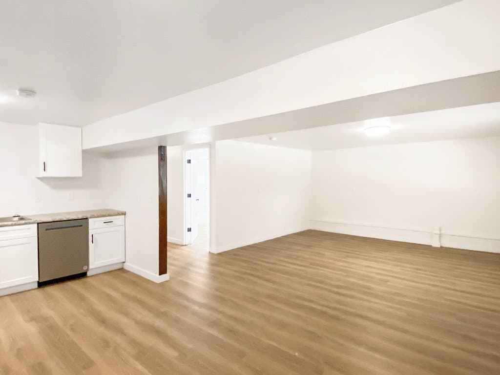 Dunsmuir Multiplex: 6126 Butterfly Ave