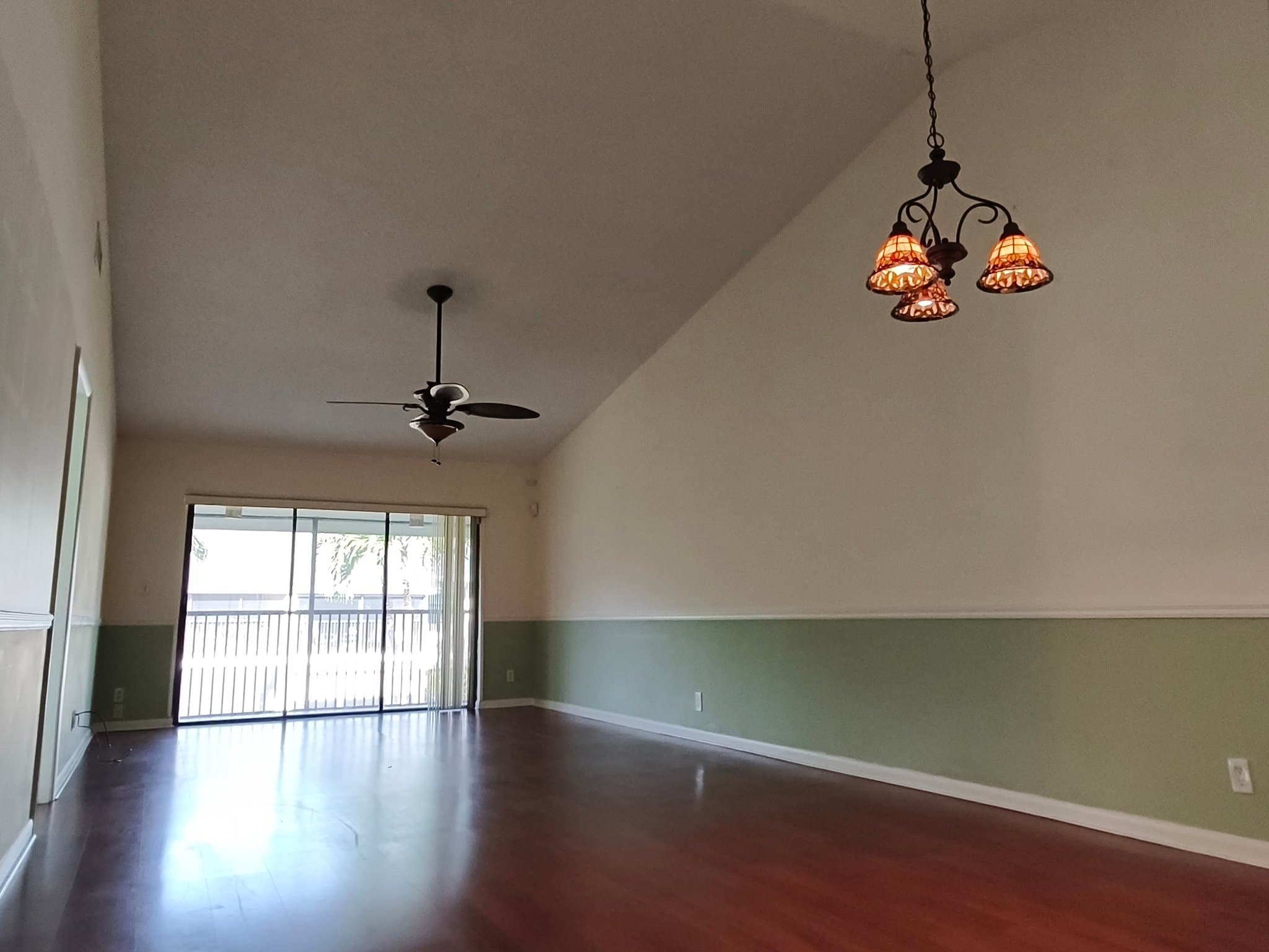 Deerfield Beach Condo: 1001 SE 6th Ave.