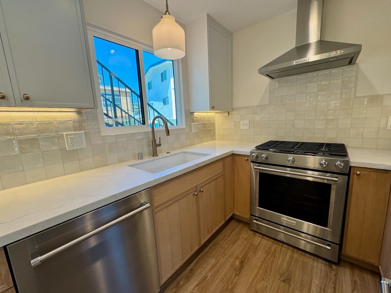 Redondo Beach Apartment: 110 Paseo De La Concha