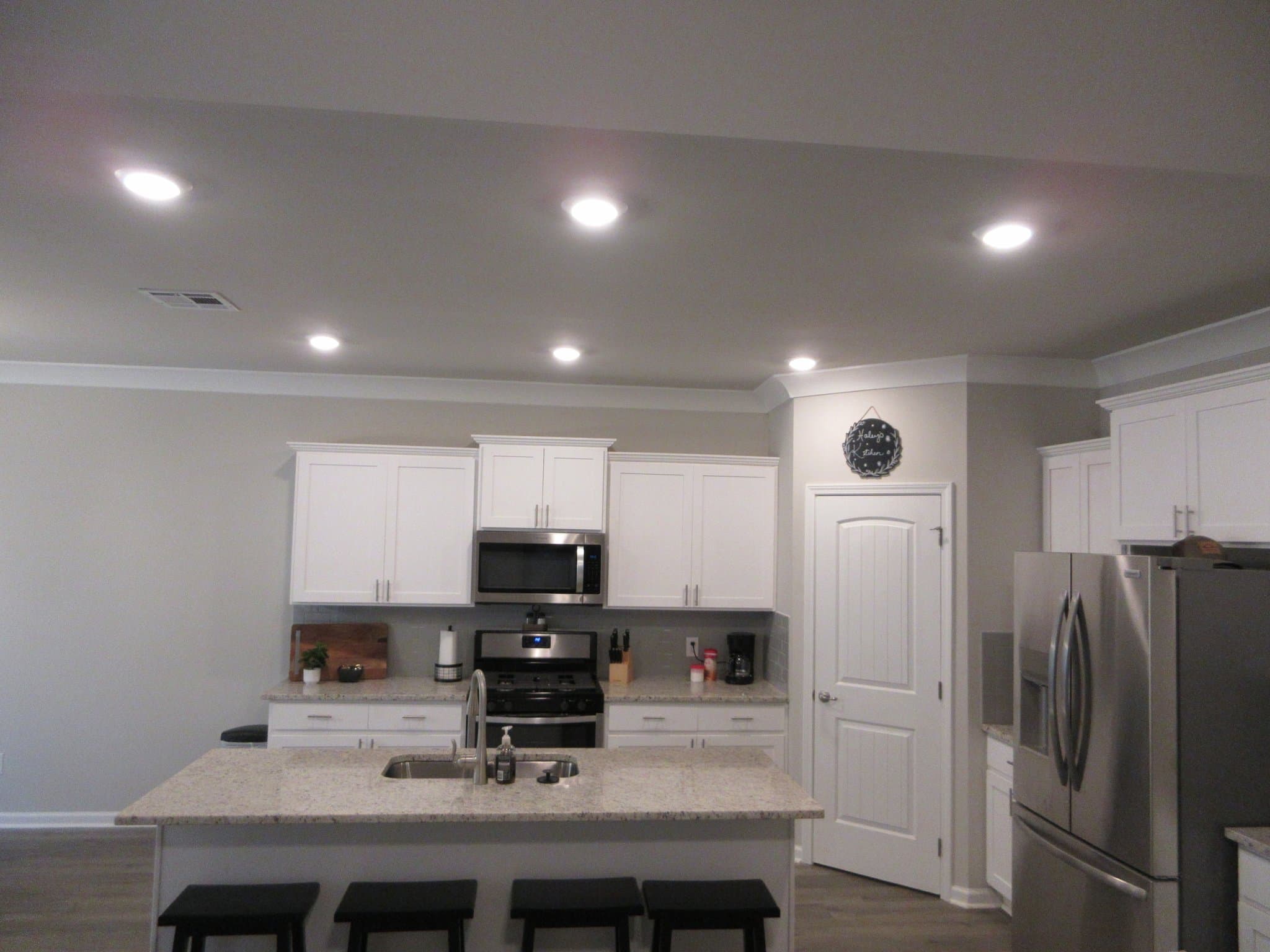 Lafayette House: 108 Hardwood Dr