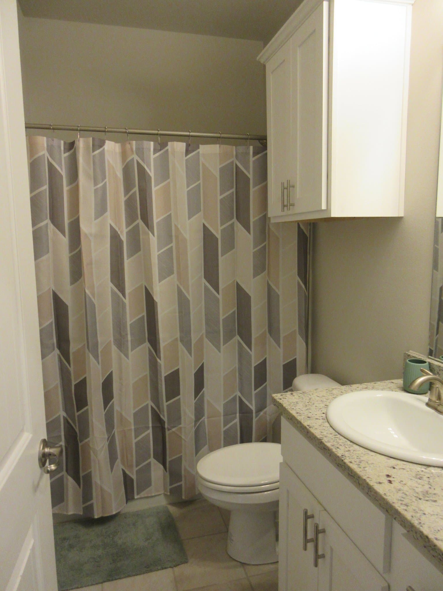 Lafayette House: 108 Hardwood Dr