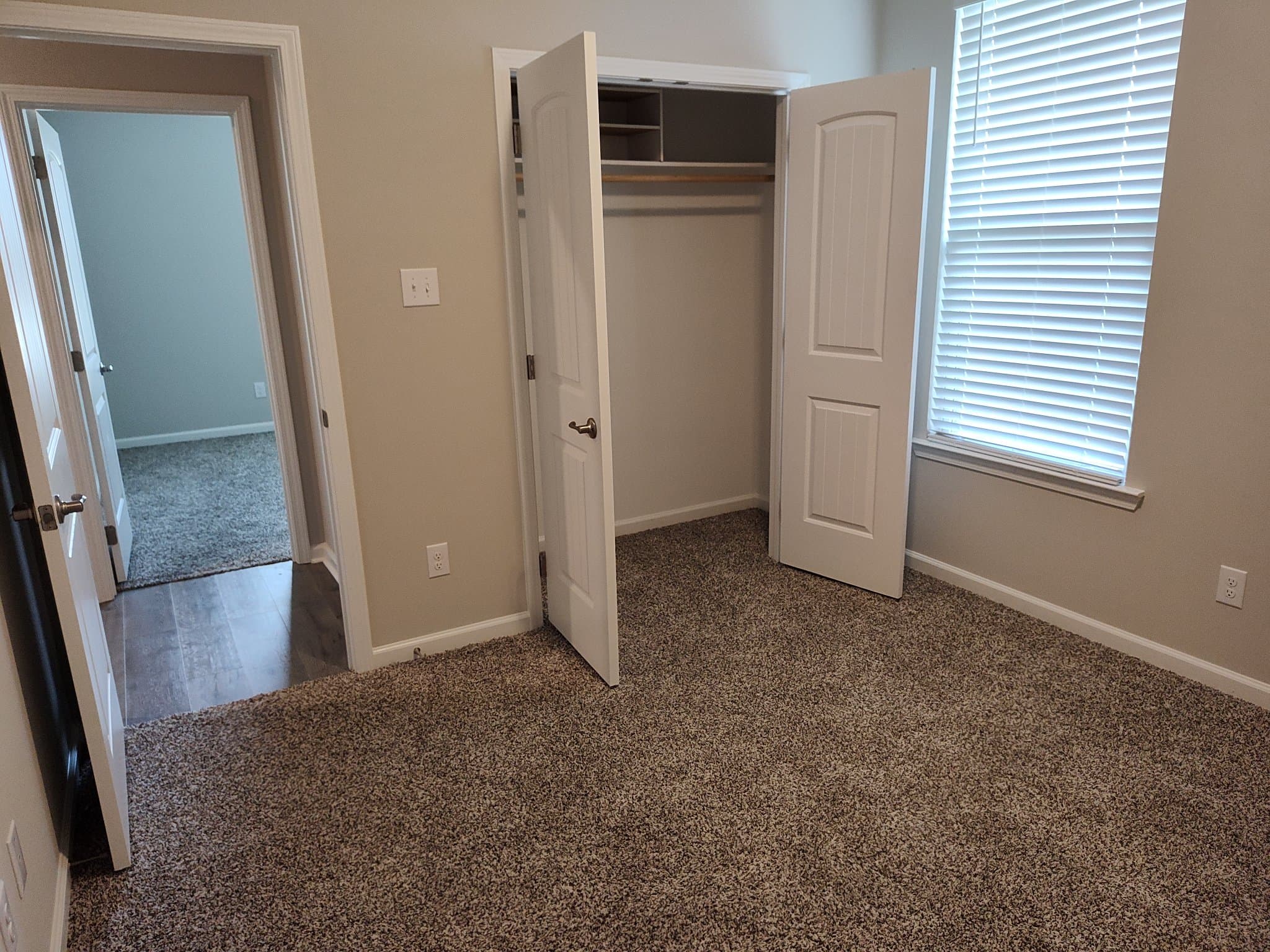 Lafayette House: 108 Hardwood Dr