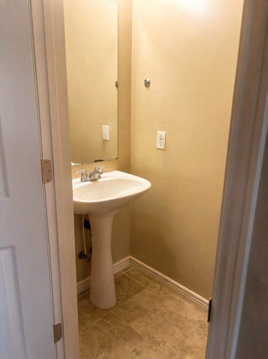 Springville House: 1119 W 100 N