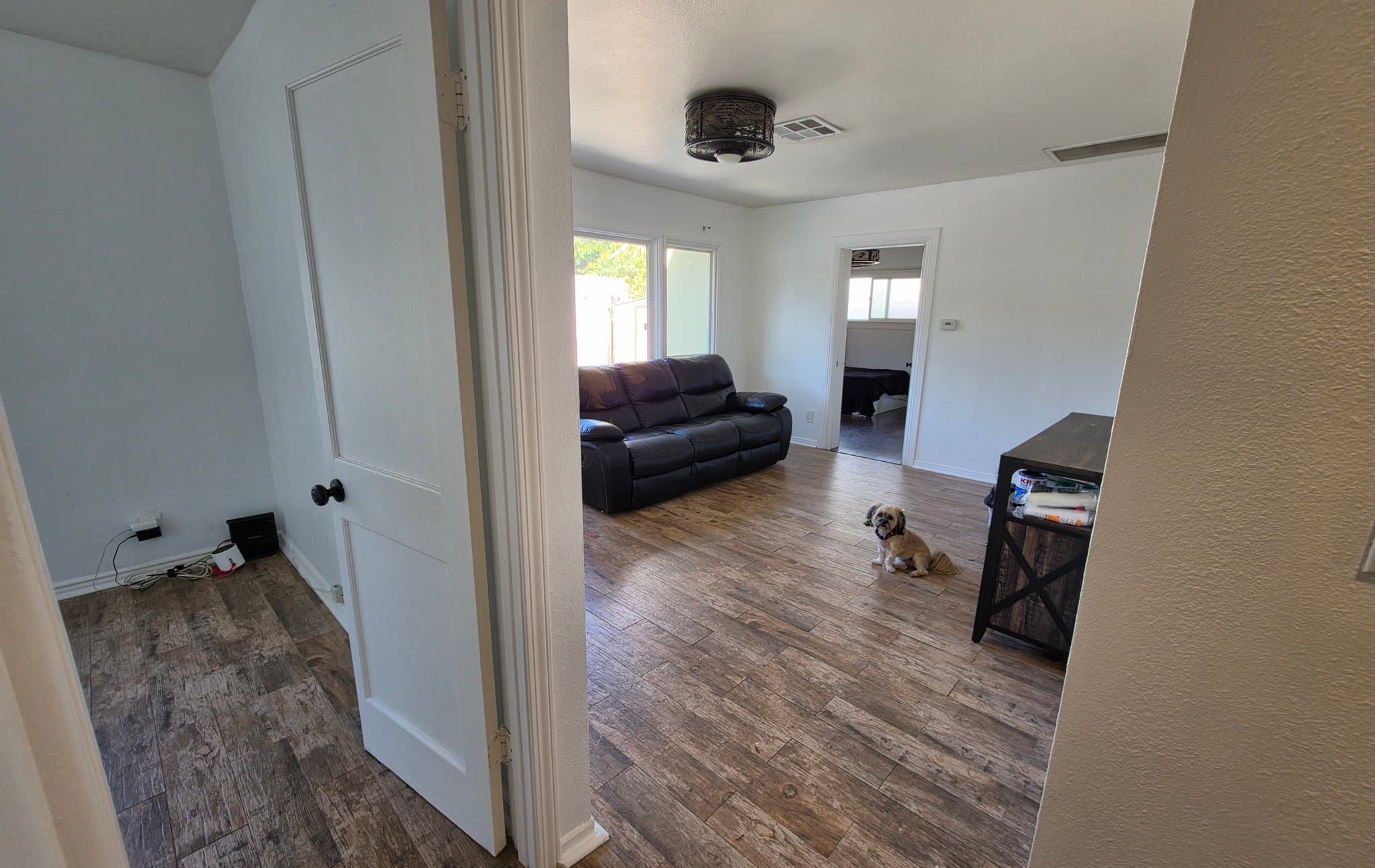 LAKE BALBOA House: 16629 Victory Blvd
