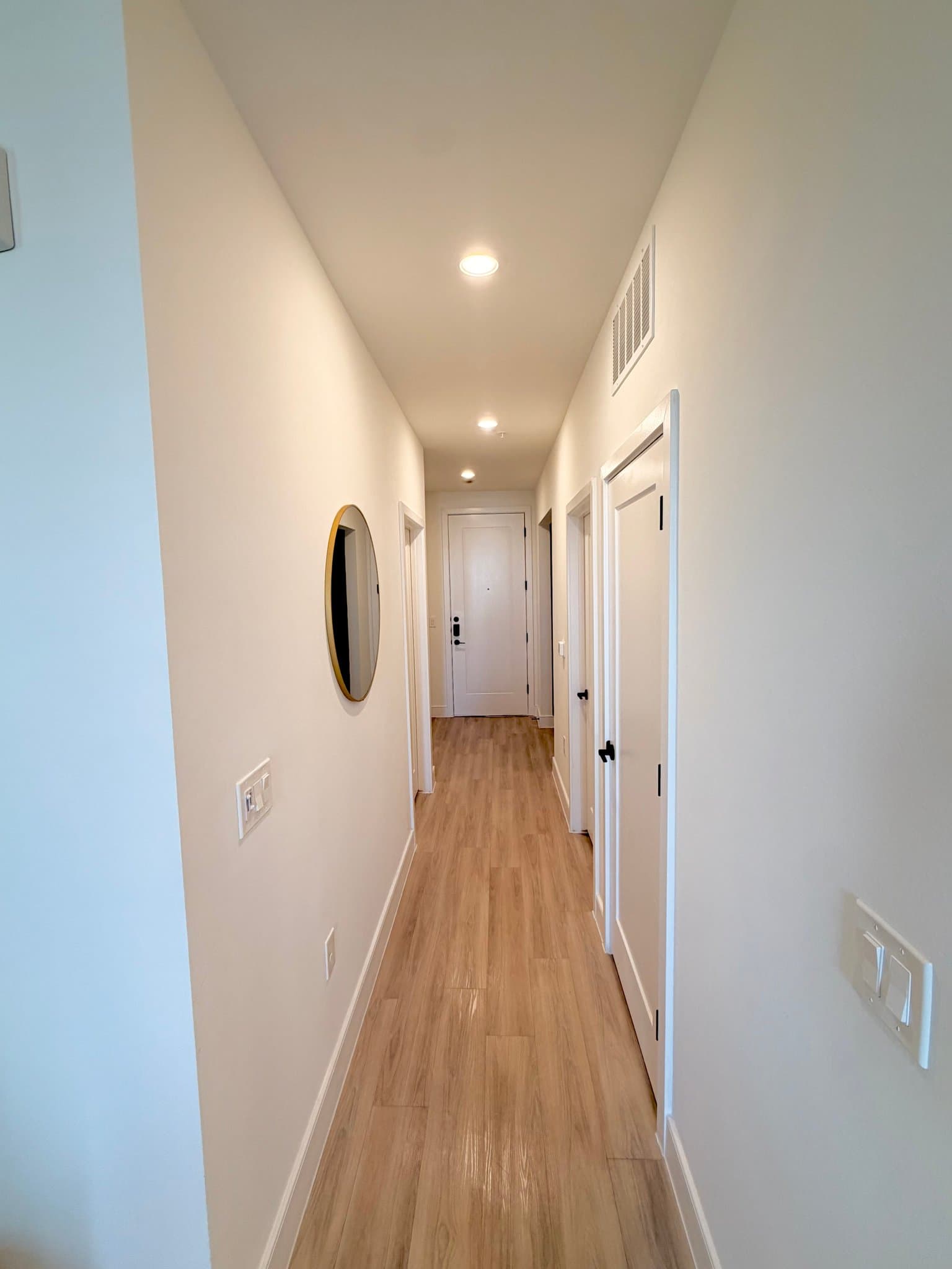 Dallas Apartment: 13342 Midway Rd