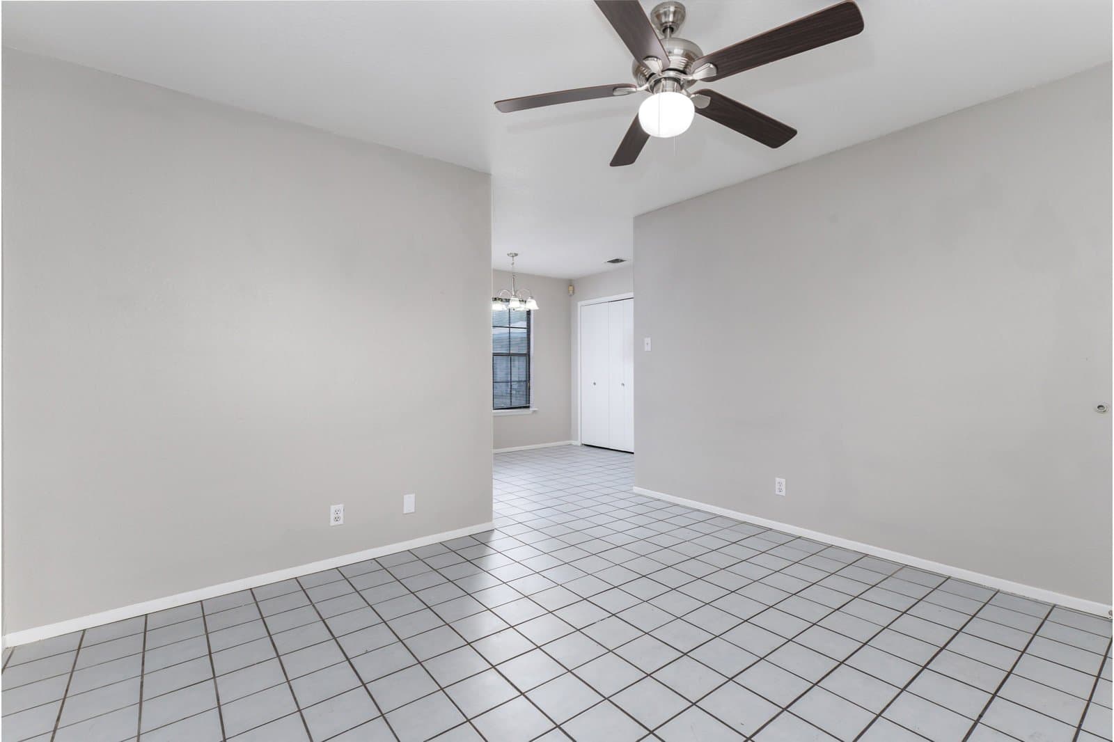 San Antonio House: 927 W. Formosa