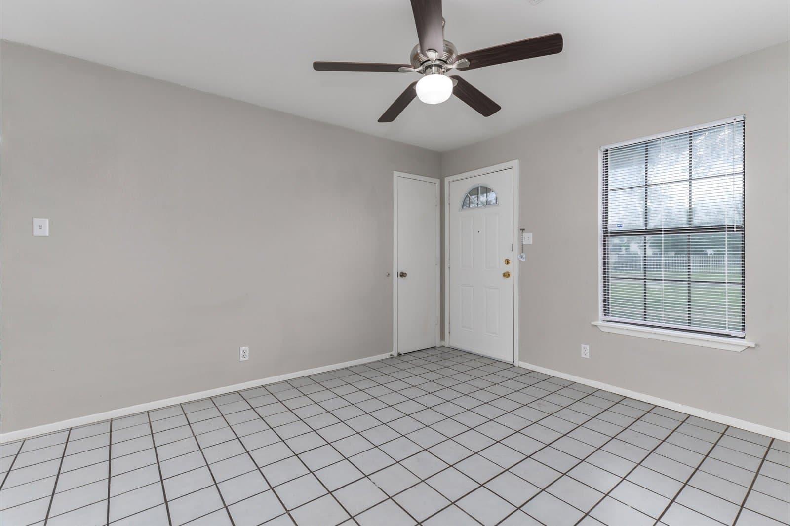 San Antonio House: 927 W. Formosa