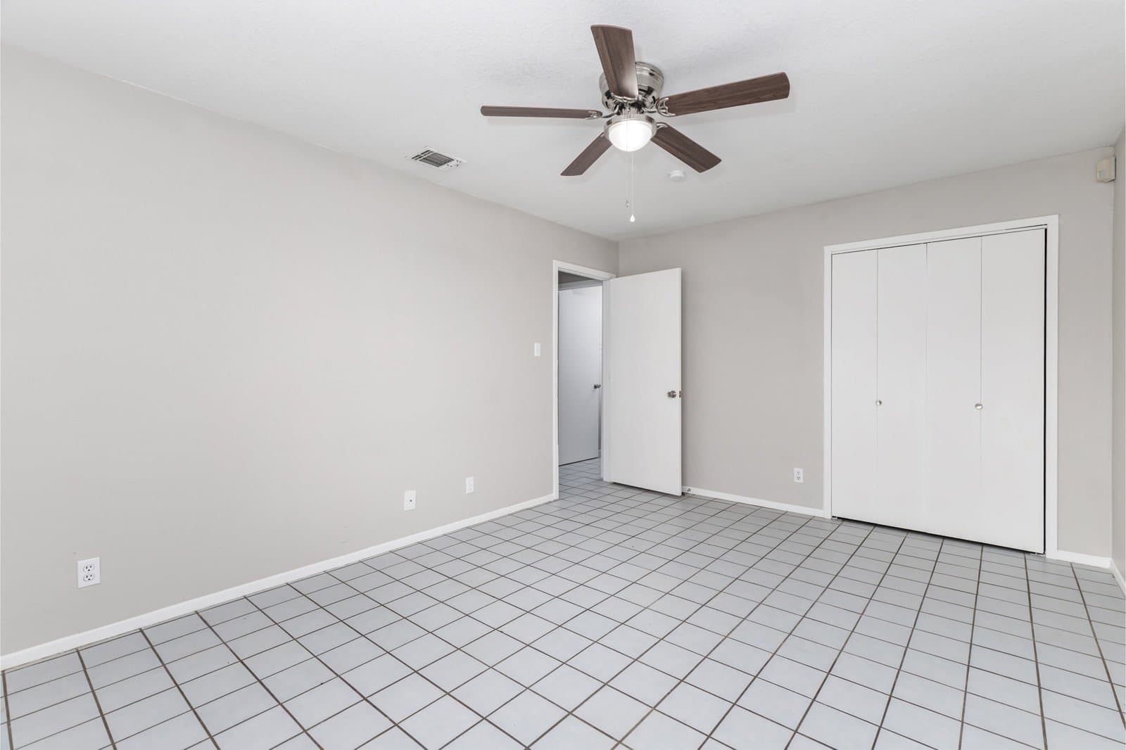 San Antonio House: 927 W. Formosa