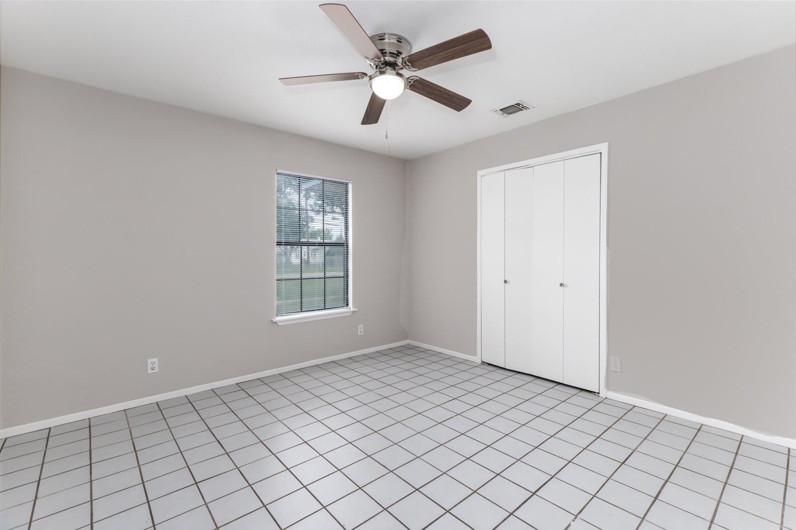 San Antonio House: 927 W. Formosa