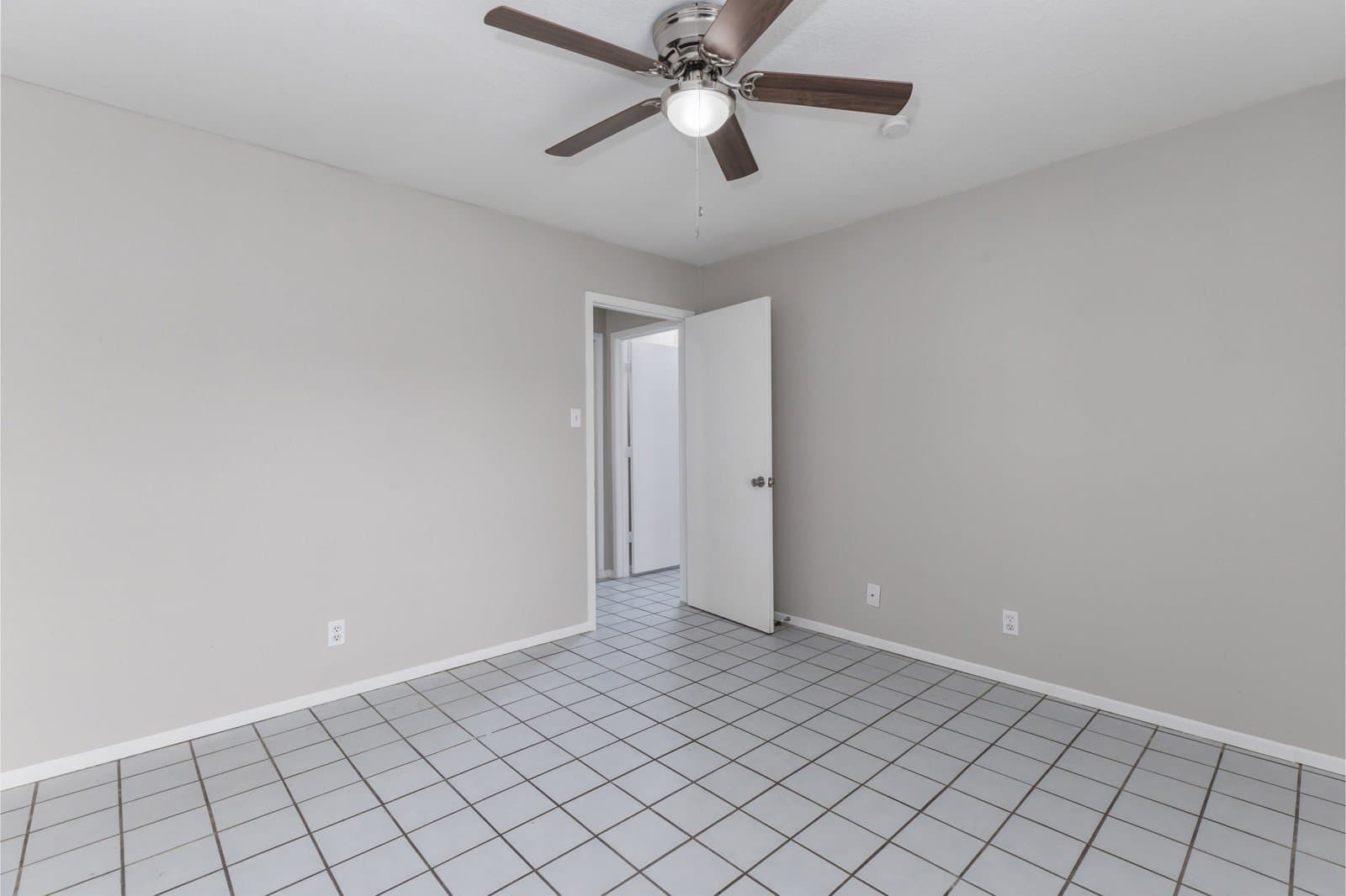 San Antonio House: 927 W. Formosa