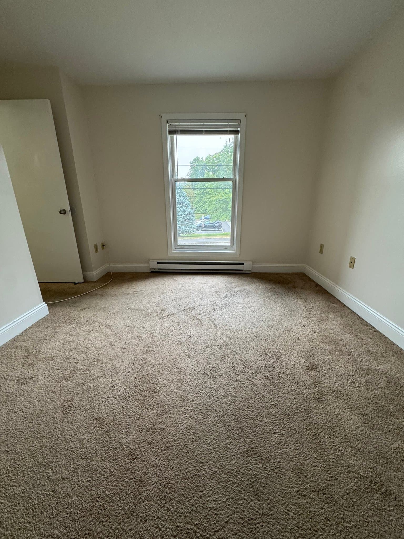 Manchester Condo: 230 Eastrn Ave