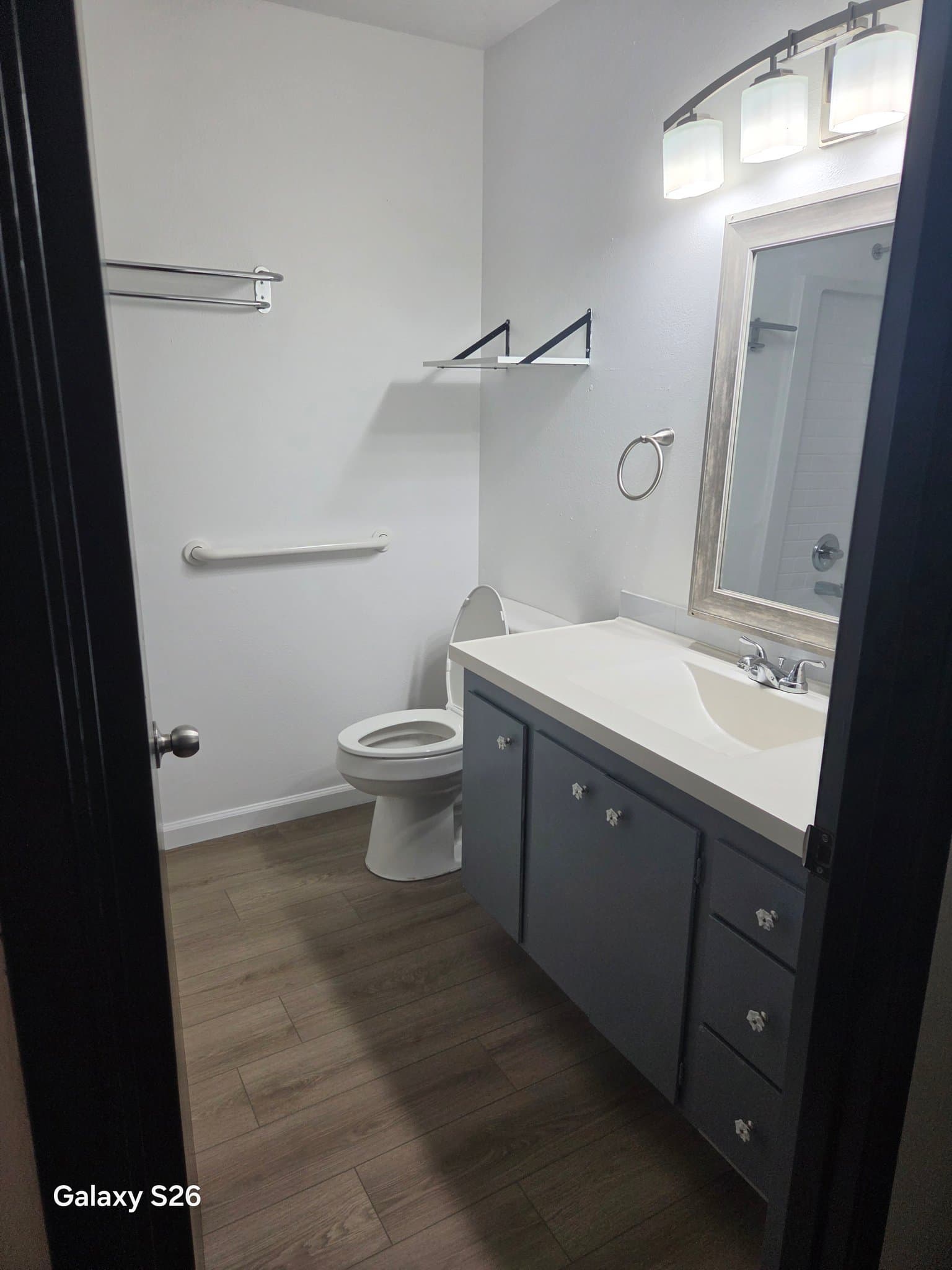 Burien Apartment: 2022 SW 152nd St Unit B