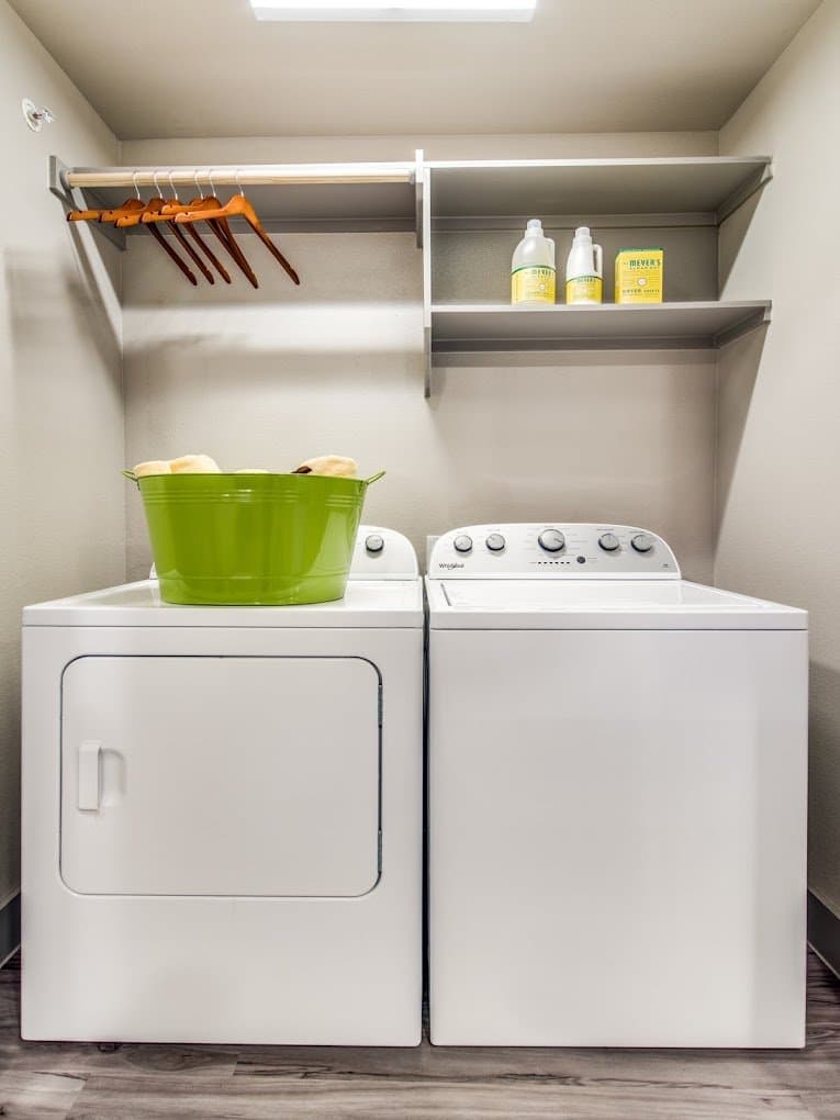 Austin Apartment: 6107 E riverside dr