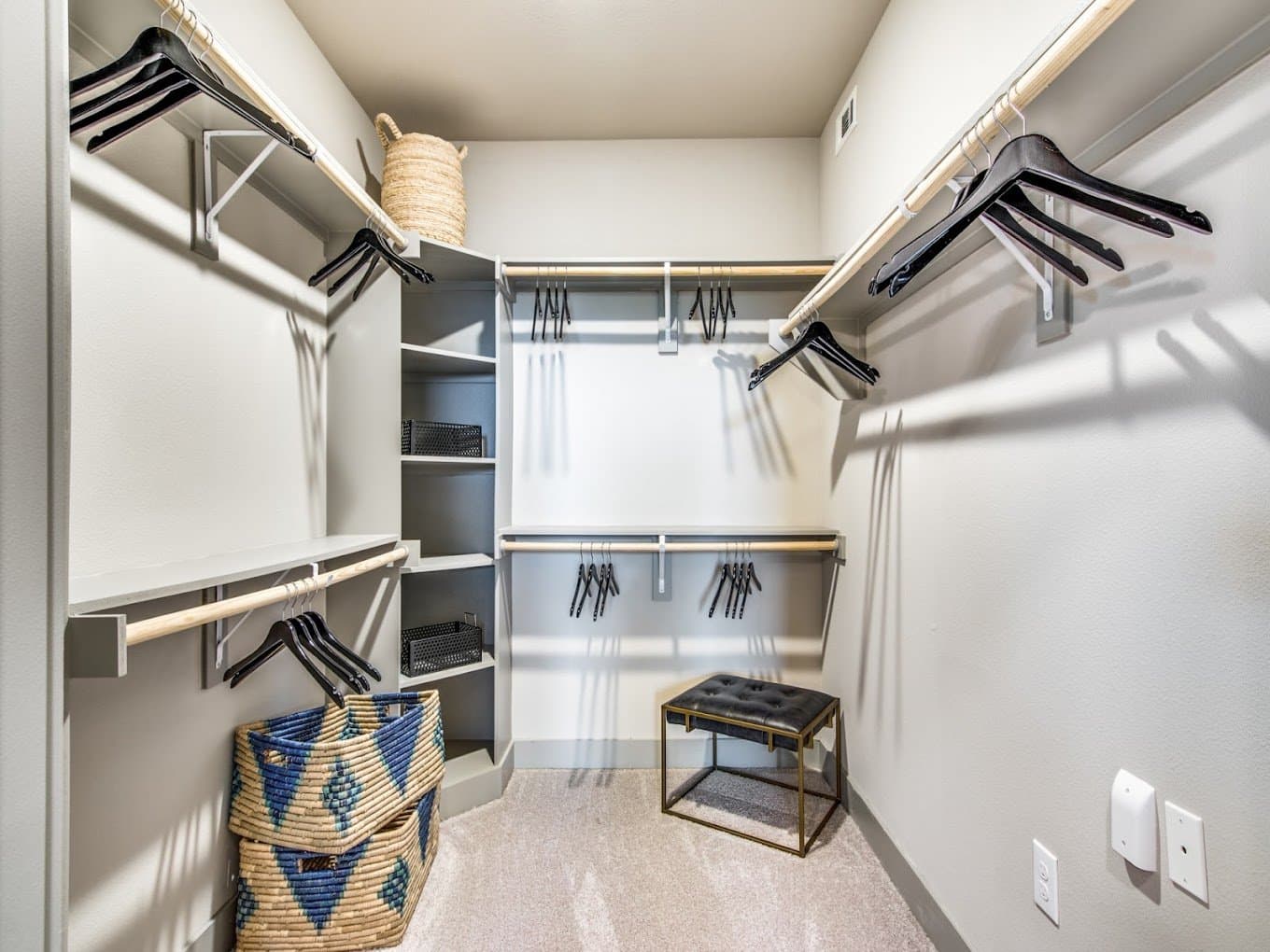 Austin Apartment: 6107 E riverside dr