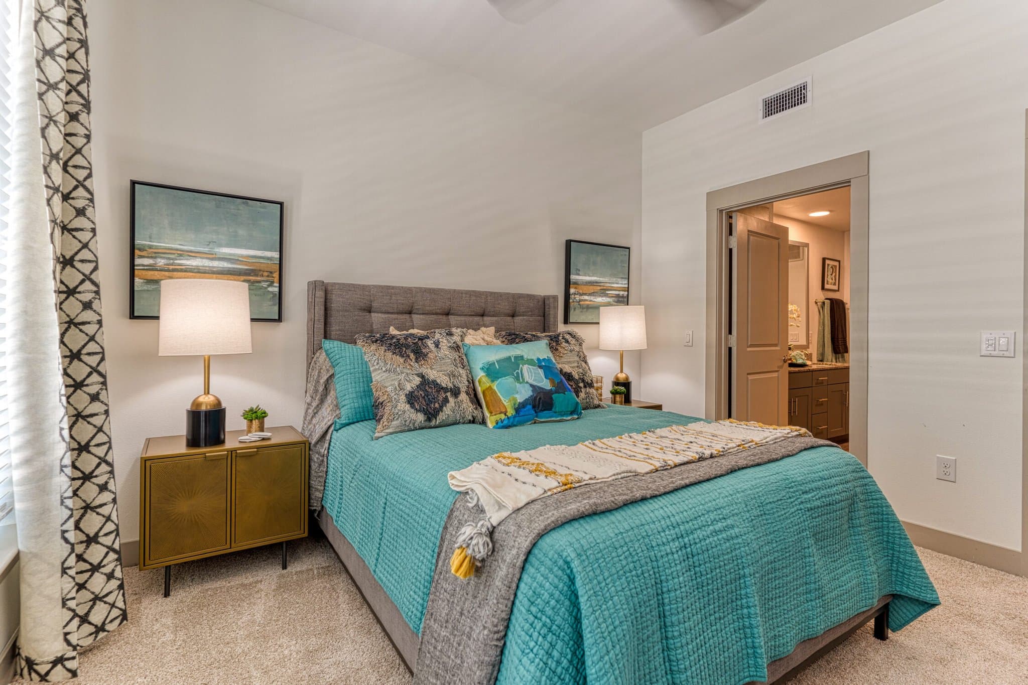 Austin Apartment: 1301 Parker ln